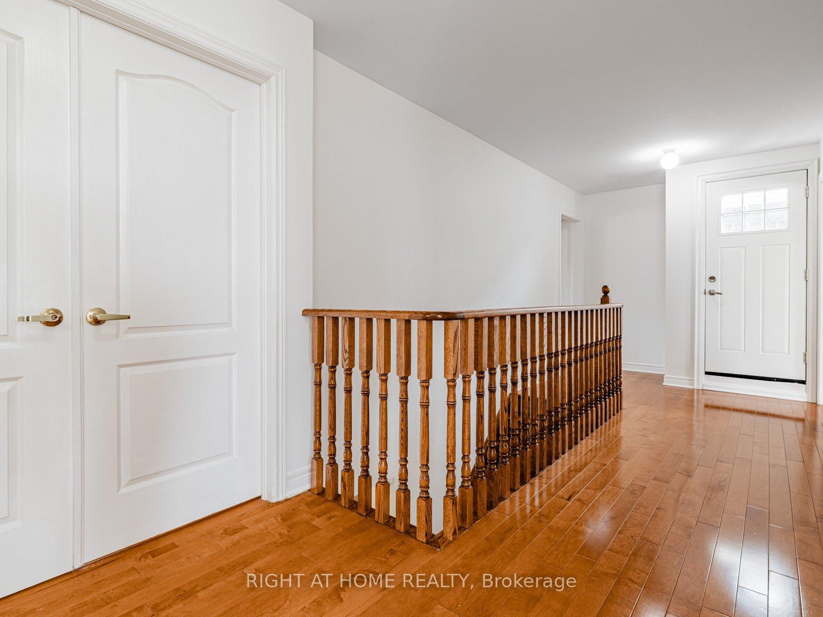 Photo 17 of 34 Destino Crescent, Vaughan, Vellore Village — HOMEH