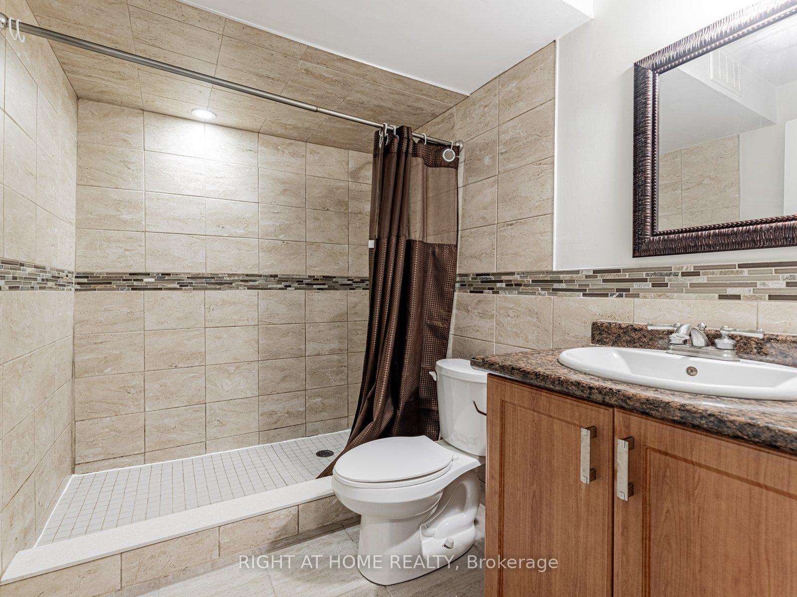 Photo 31 of 34 Destino Crescent, Vaughan, Vellore Village — HOMEH