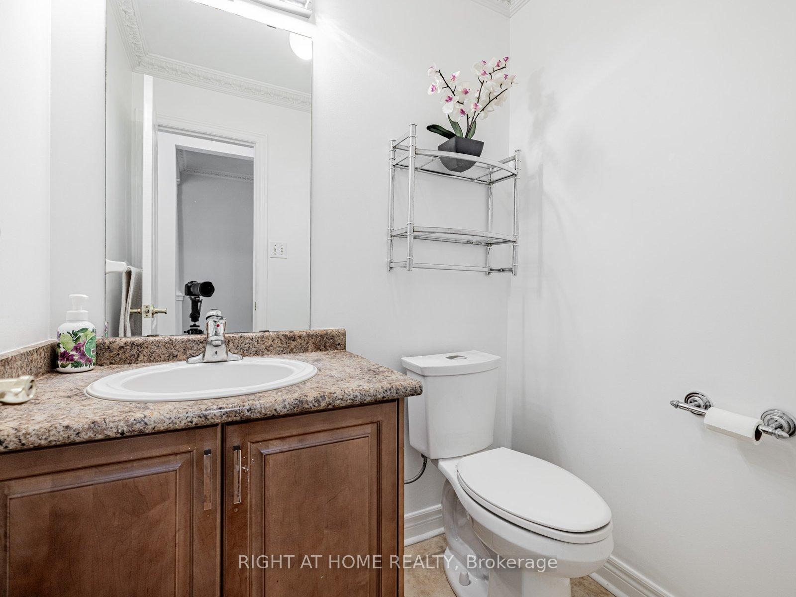 Photo 32 of 34 Destino Crescent, Vaughan, Vellore Village — HOMEH