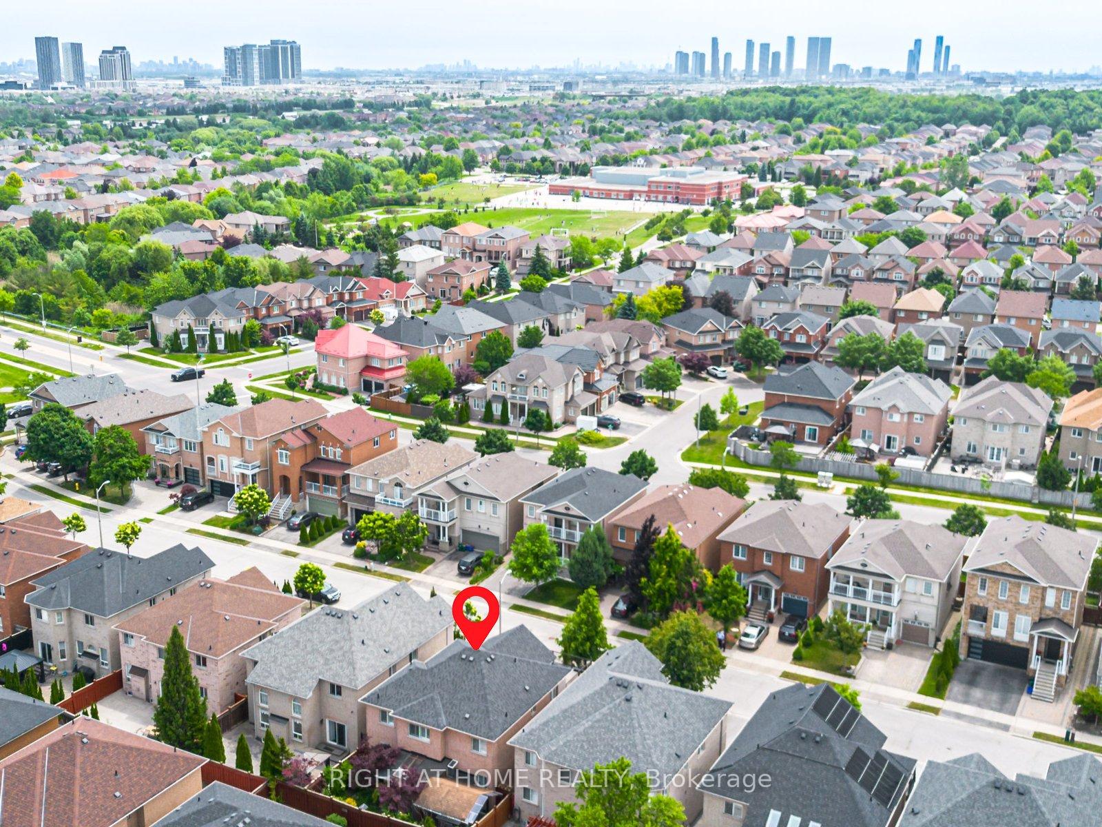 Photo 40 of 34 Destino Crescent, Vaughan, Vellore Village — HOMEH