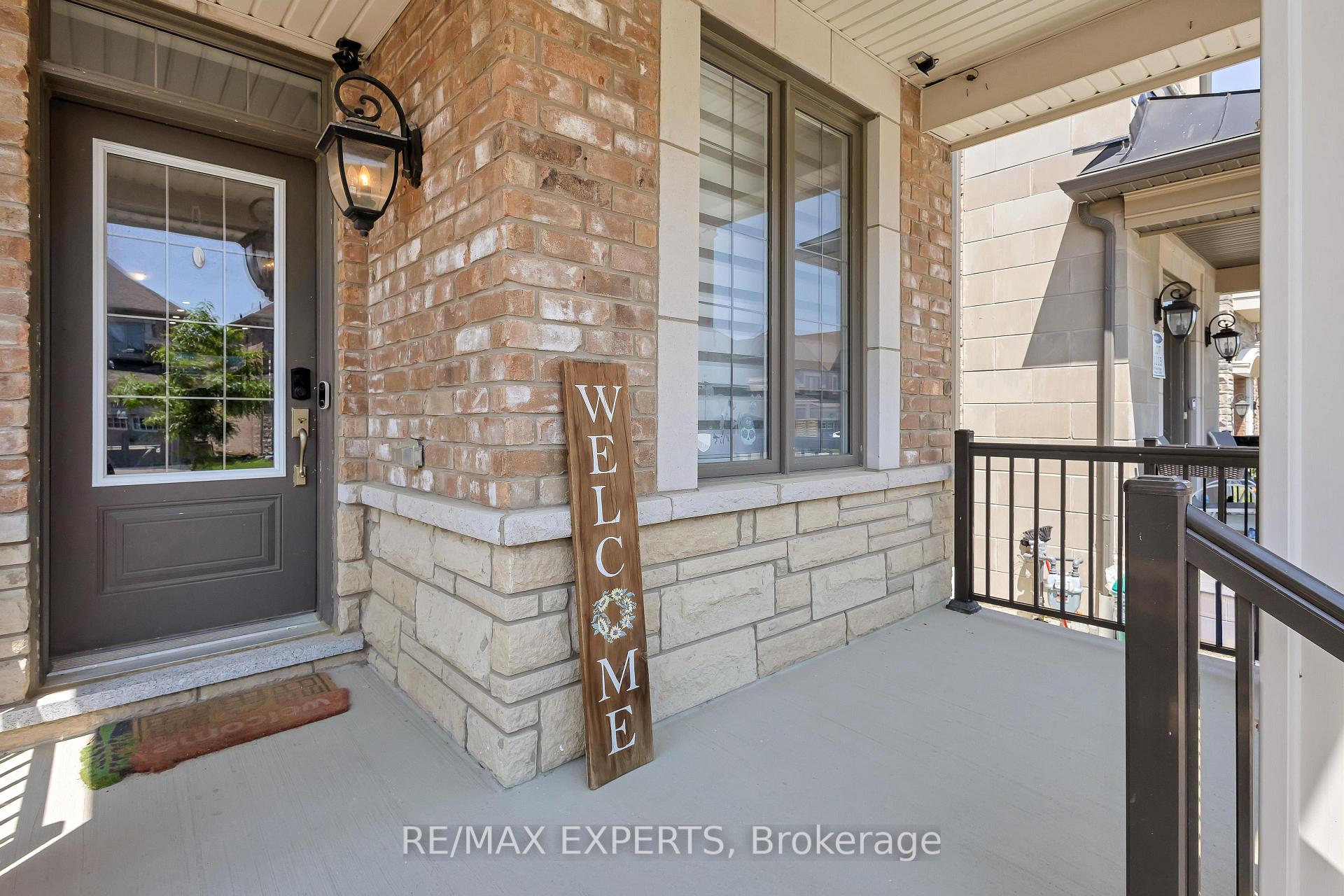 Photo 3 of 70 Faust Ridge, Vaughan, Kleinburg — HOMEH