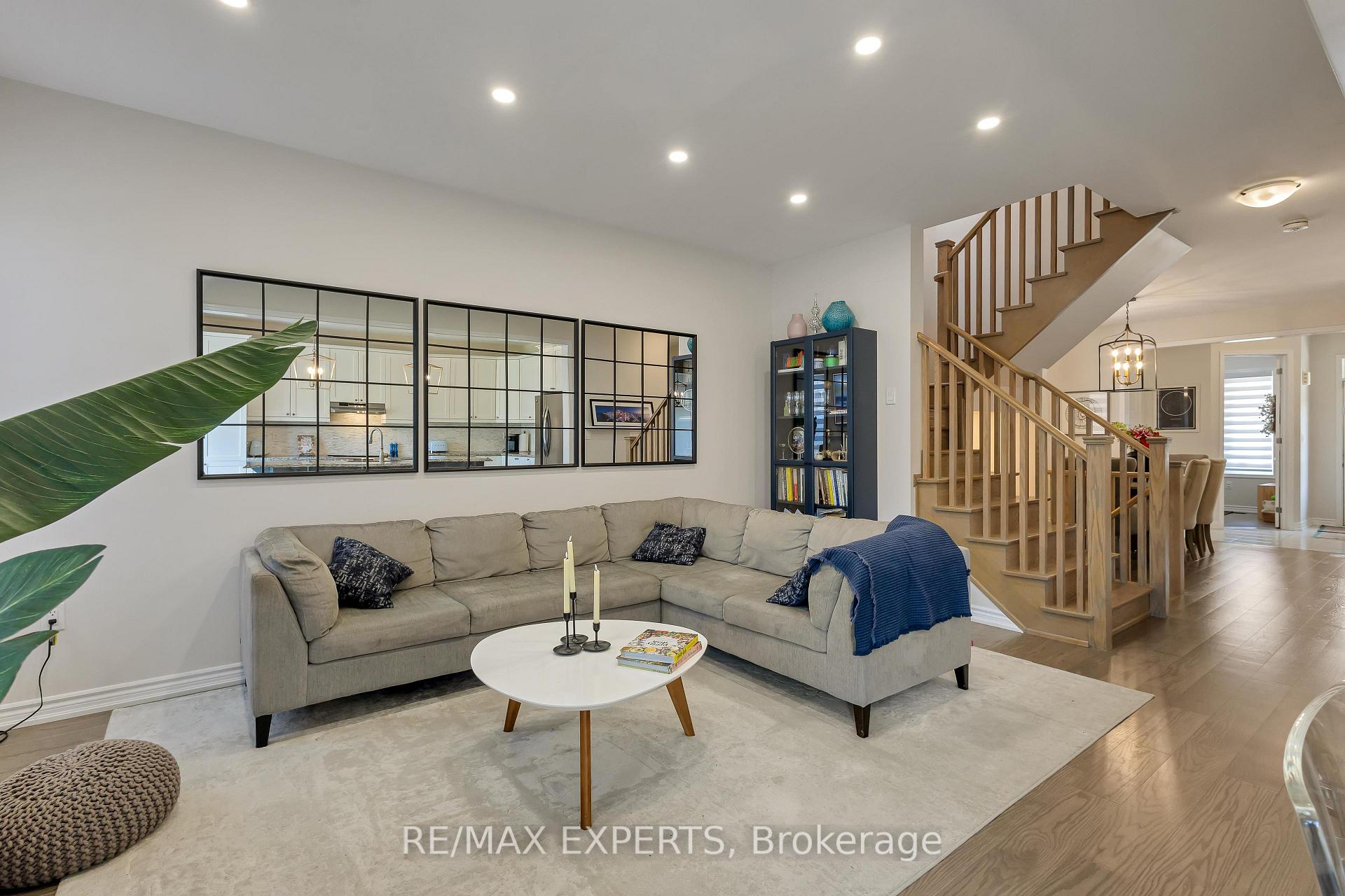 Photo 14 of 70 Faust Ridge, Vaughan, Kleinburg — HOMEH