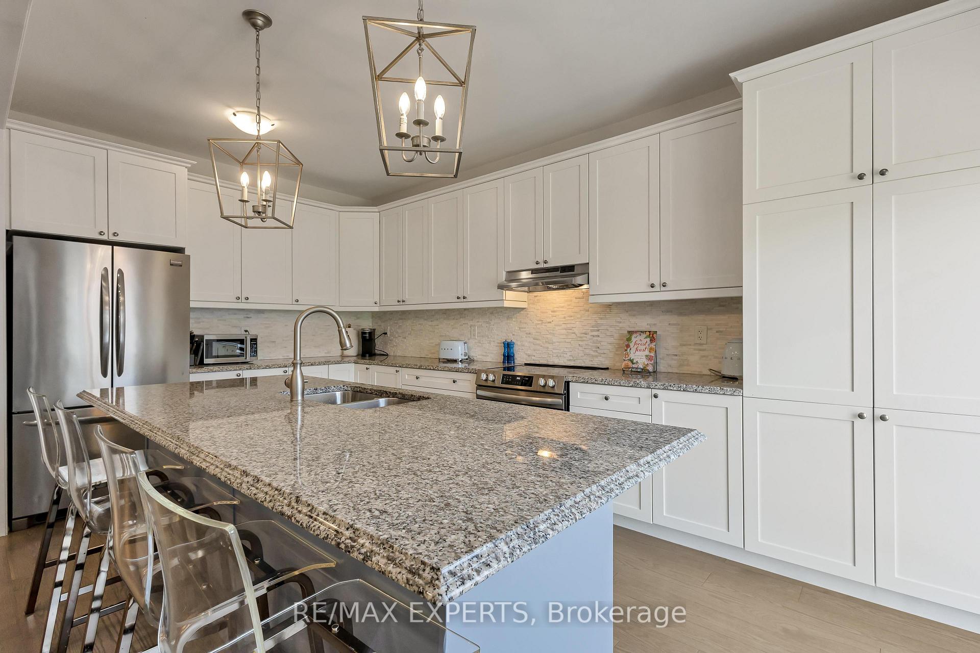 Photo 19 of 70 Faust Ridge, Vaughan, Kleinburg — HOMEH