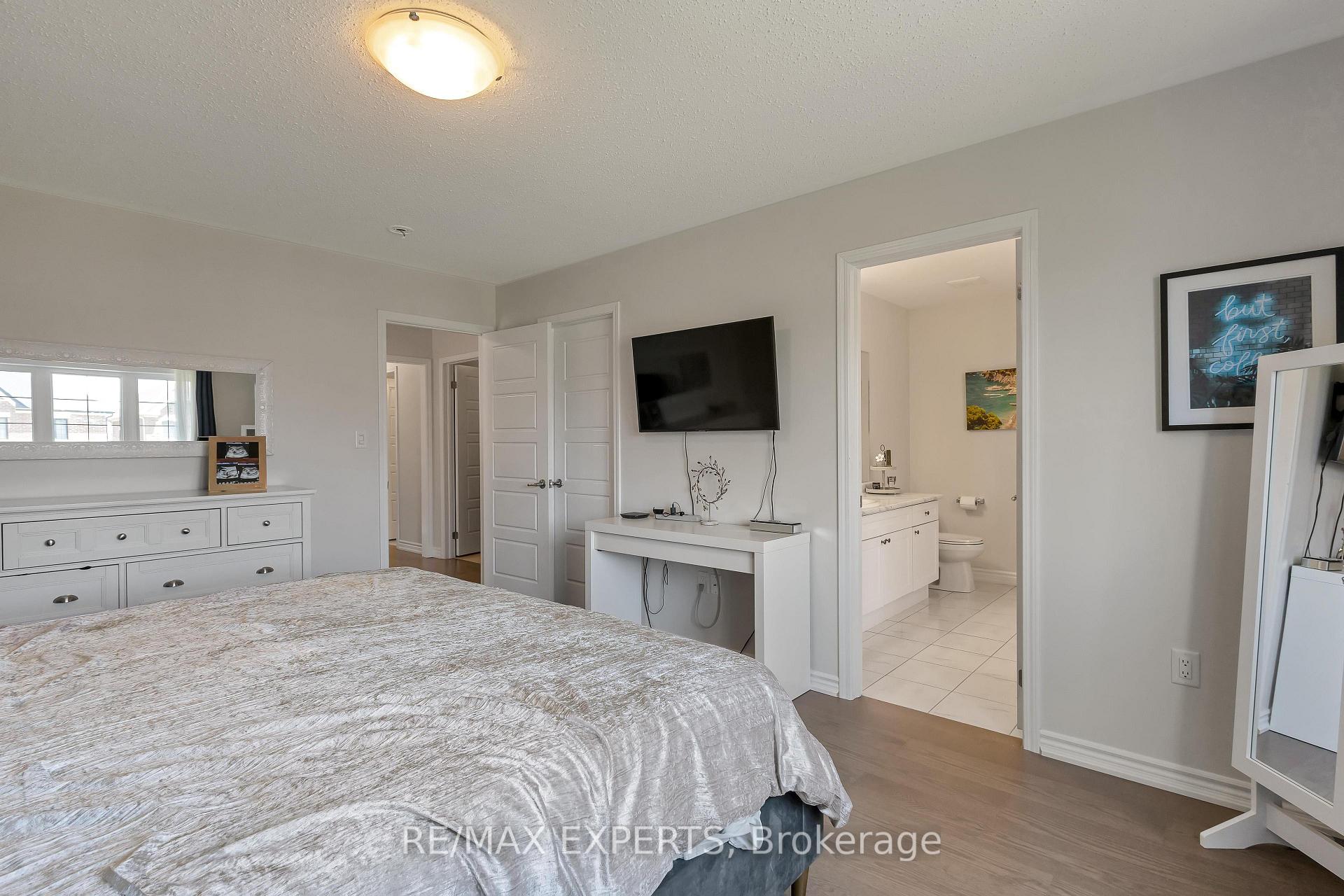 Photo 26 of 70 Faust Ridge, Vaughan, Kleinburg — HOMEH