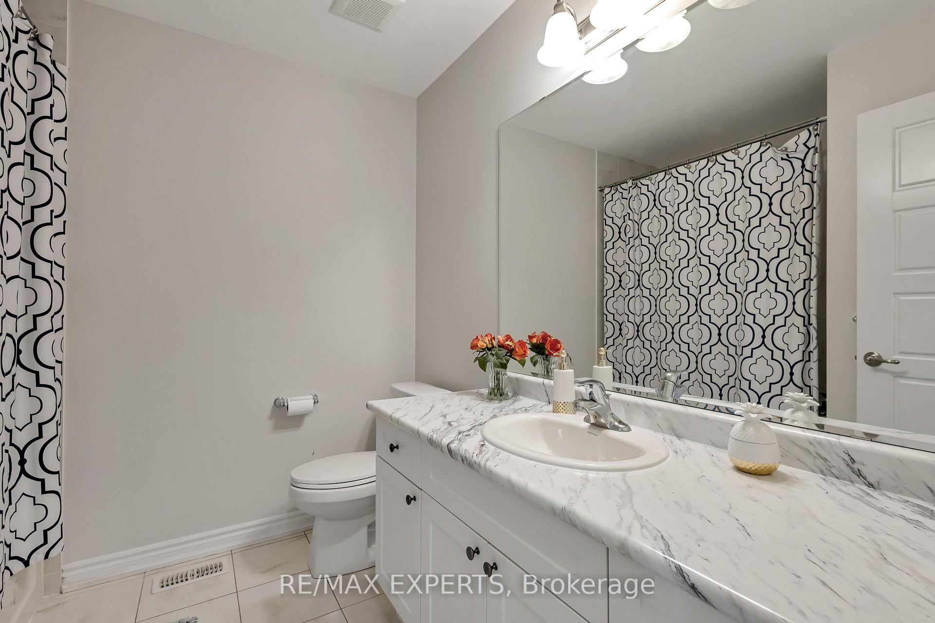 Photo 34 of 70 Faust Ridge, Vaughan, Kleinburg — HOMEH