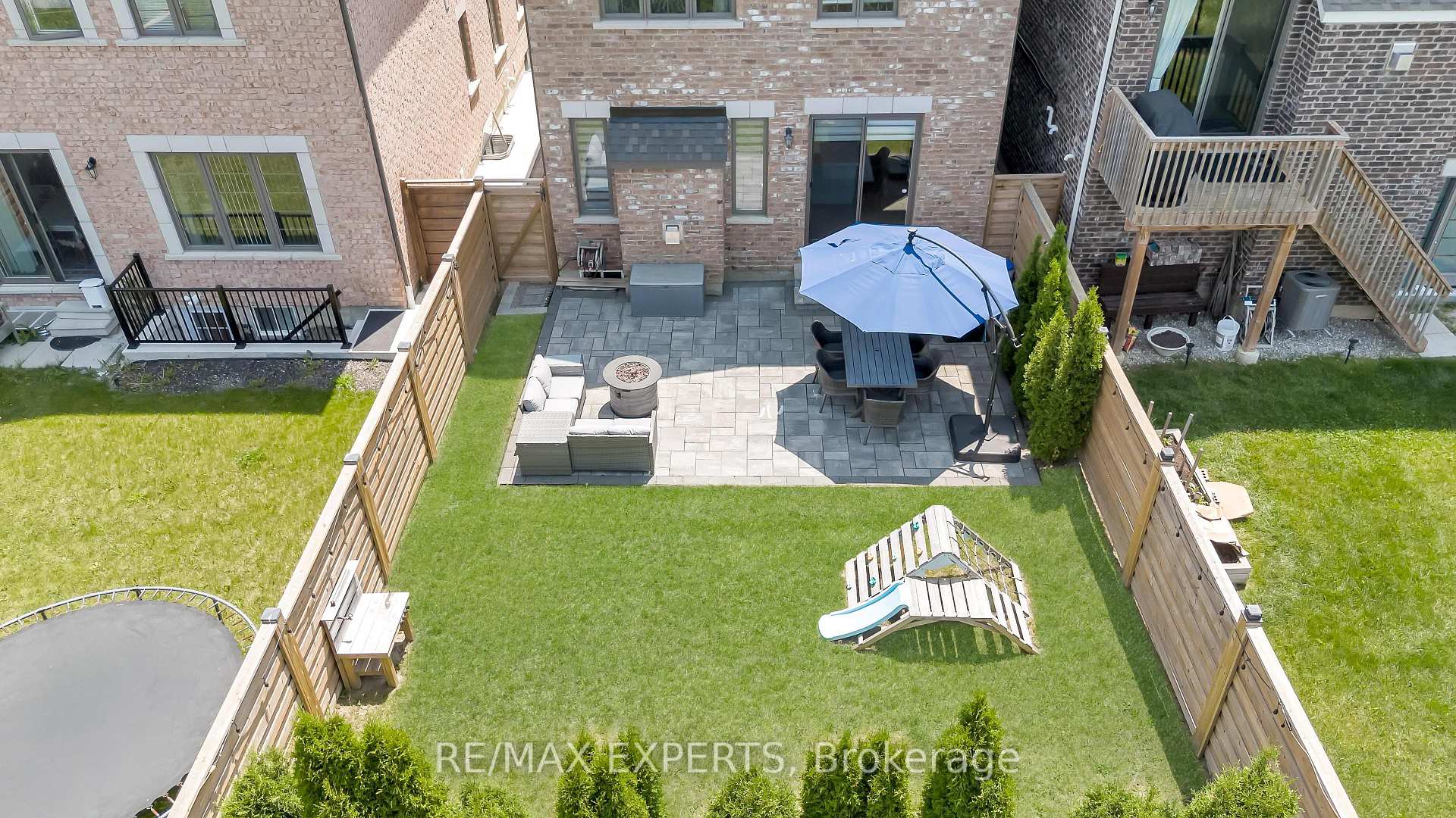 Photo 41 of 70 Faust Ridge, Vaughan, Kleinburg — HOMEH