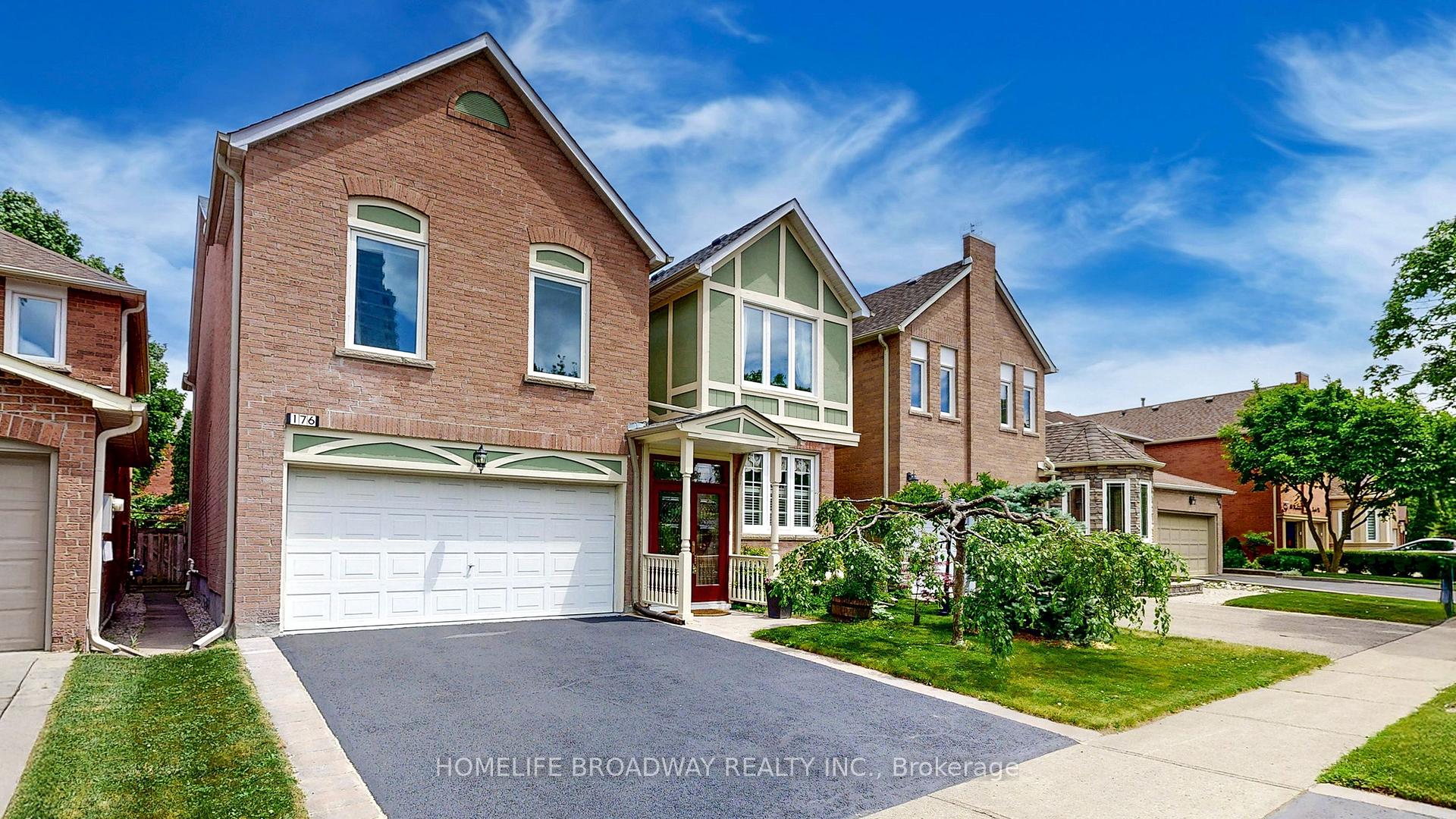 Photo 2 of 176 Rosedale Heights Drive, Vaughan, Uplands — HOMEH