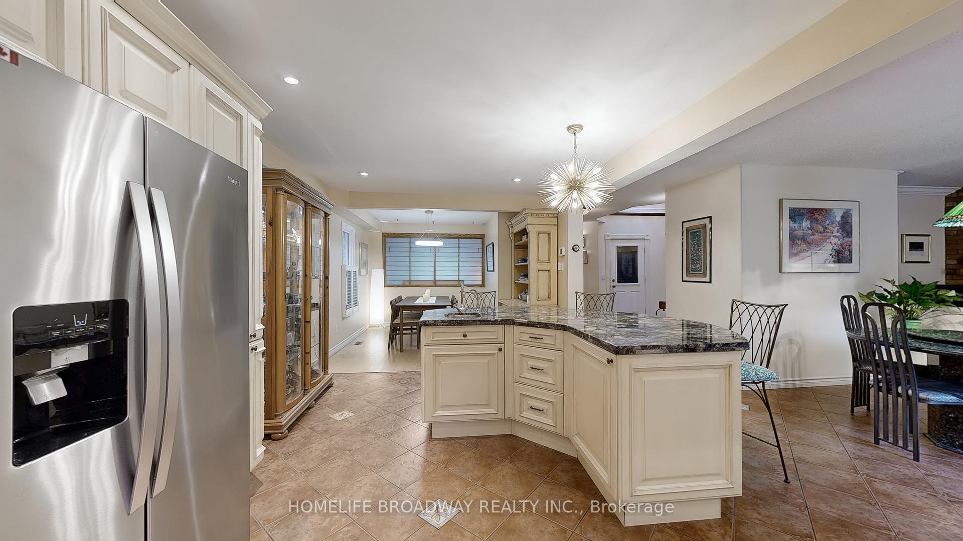 Photo 14 of 176 Rosedale Heights Drive, Vaughan, Uplands — HOMEH