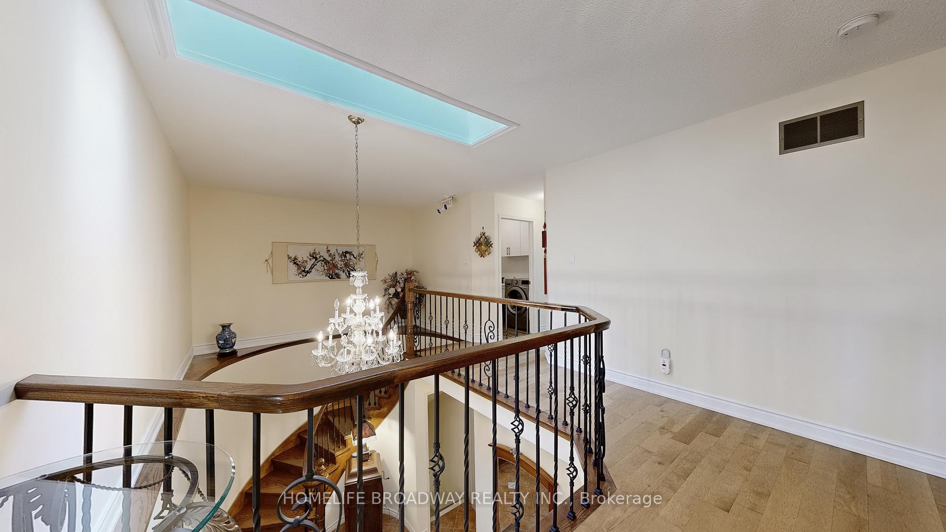 Photo 25 of 176 Rosedale Heights Drive, Vaughan, Uplands — HOMEH