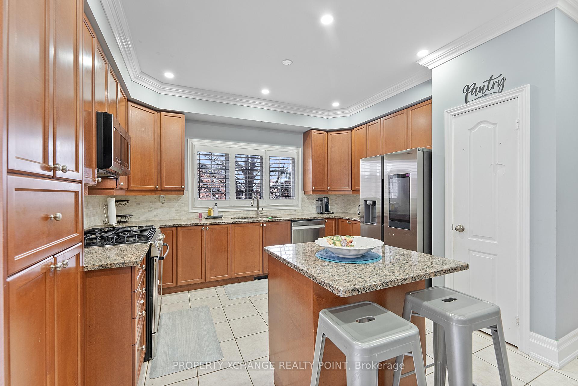 Photo 14 of 4 Bicknell Court, Ajax, Northeast Ajax — HOMEH