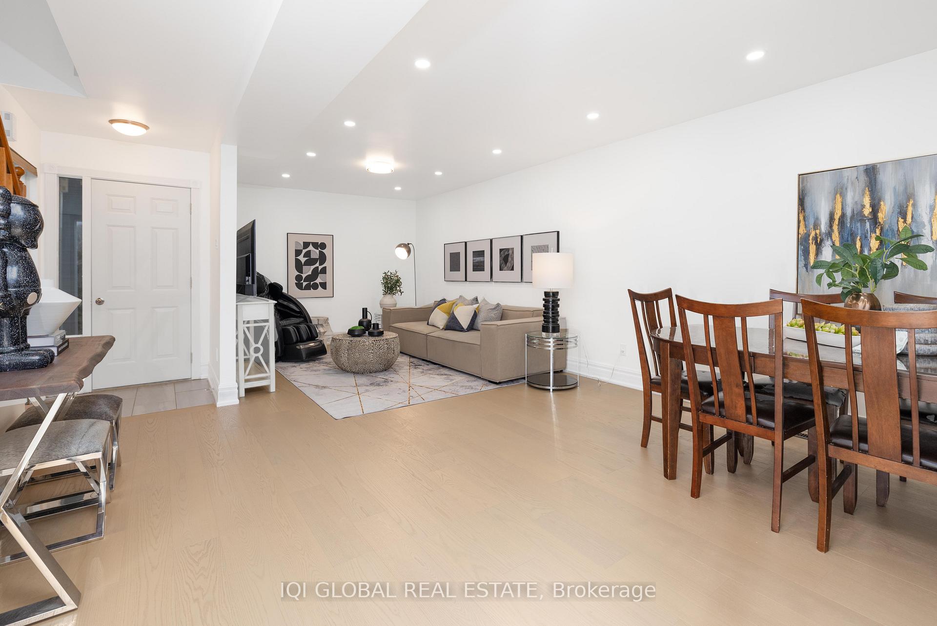 Photo 6 of 37 Digby Crescent, Markham, Milliken Mills East — HOMEH