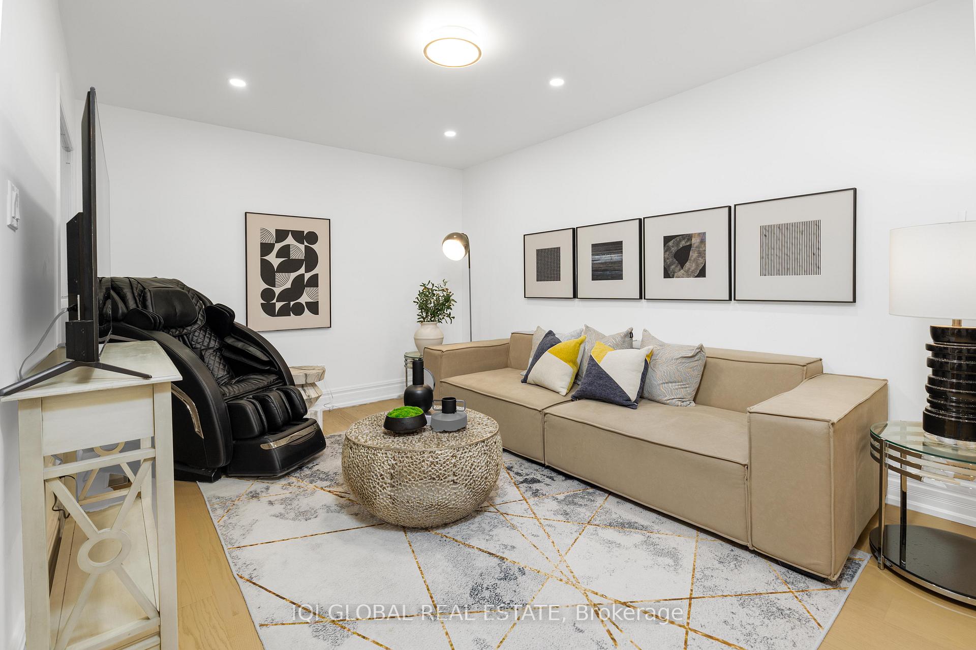 Photo 10 of 37 Digby Crescent, Markham, Milliken Mills East — HOMEH