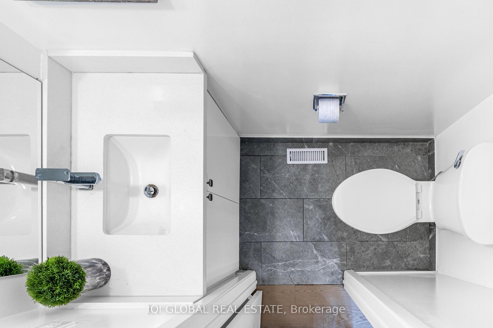 Photo 19 of 37 Digby Crescent, Markham, Milliken Mills East — HOMEH