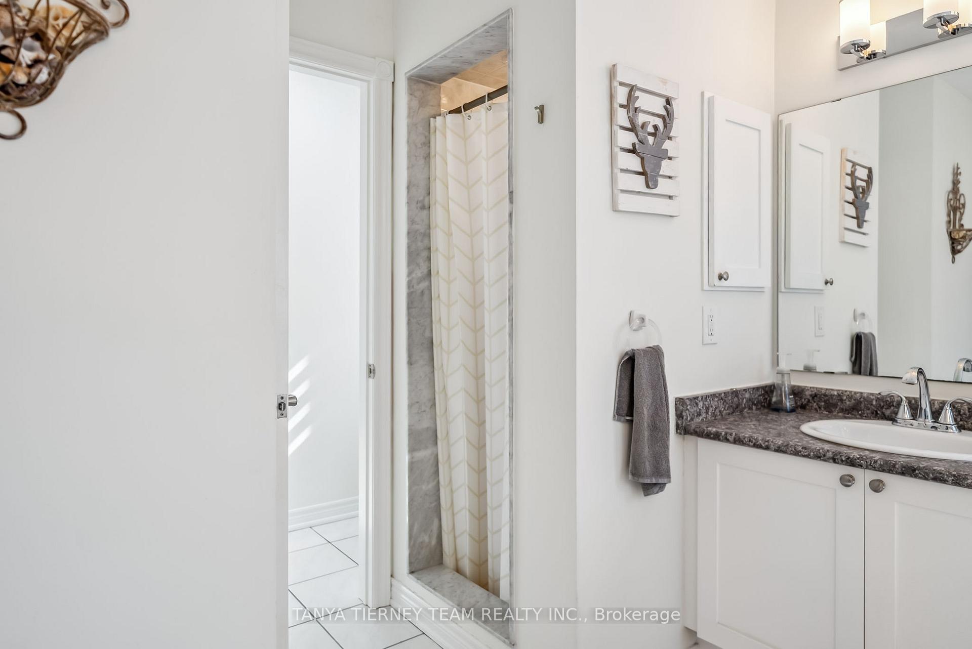 Photo 11 of 8 Nathan Avenue, Whitby, Brooklin — HOMEH