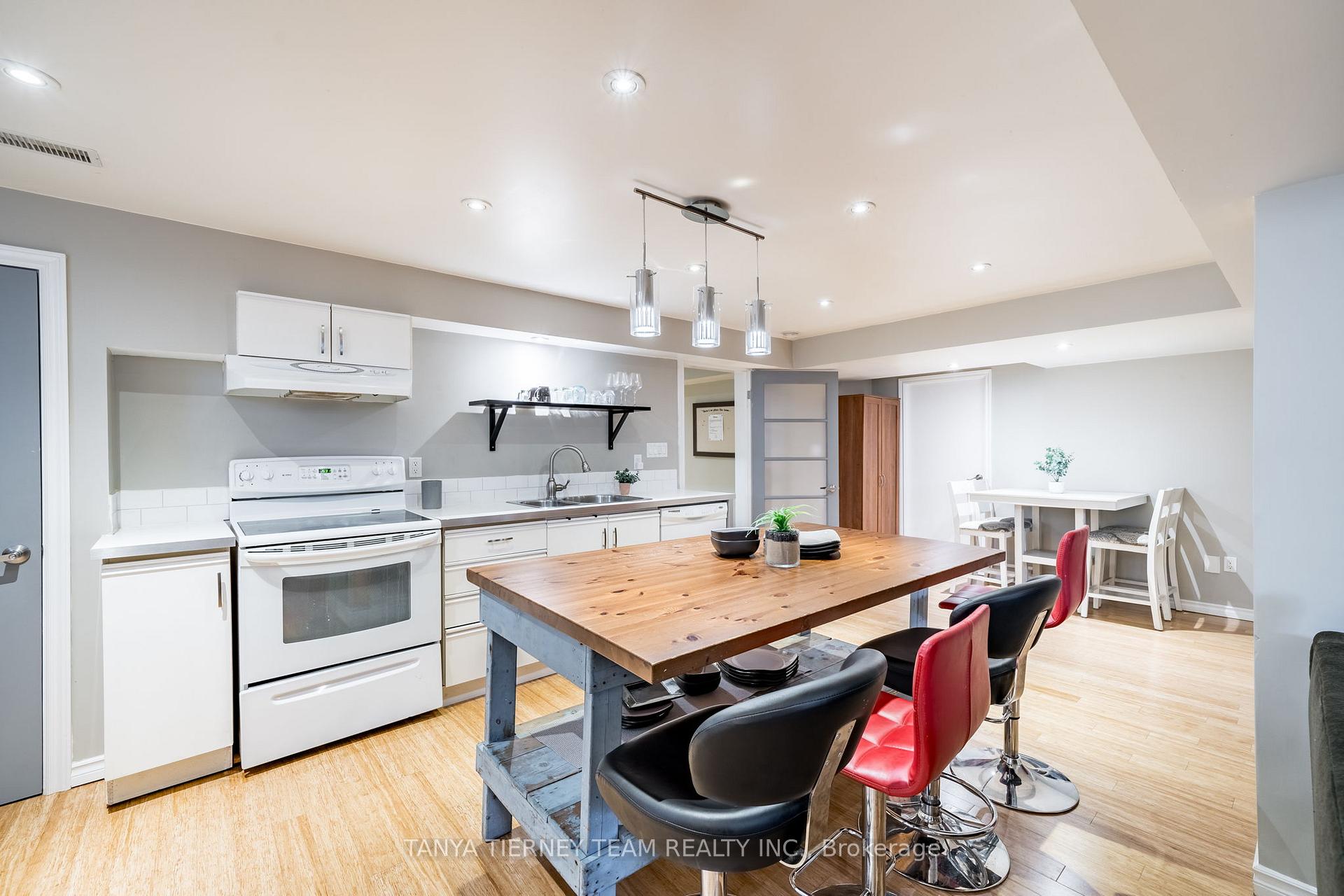 Photo 20 of 8 Nathan Avenue, Whitby, Brooklin — HOMEH