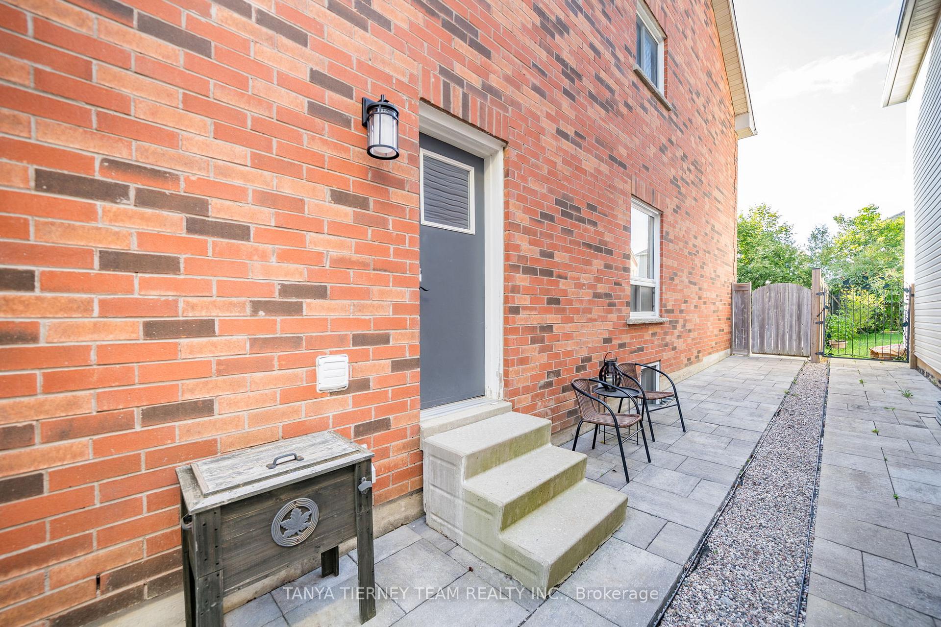 Photo 25 of 8 Nathan Avenue, Whitby, Brooklin — HOMEH