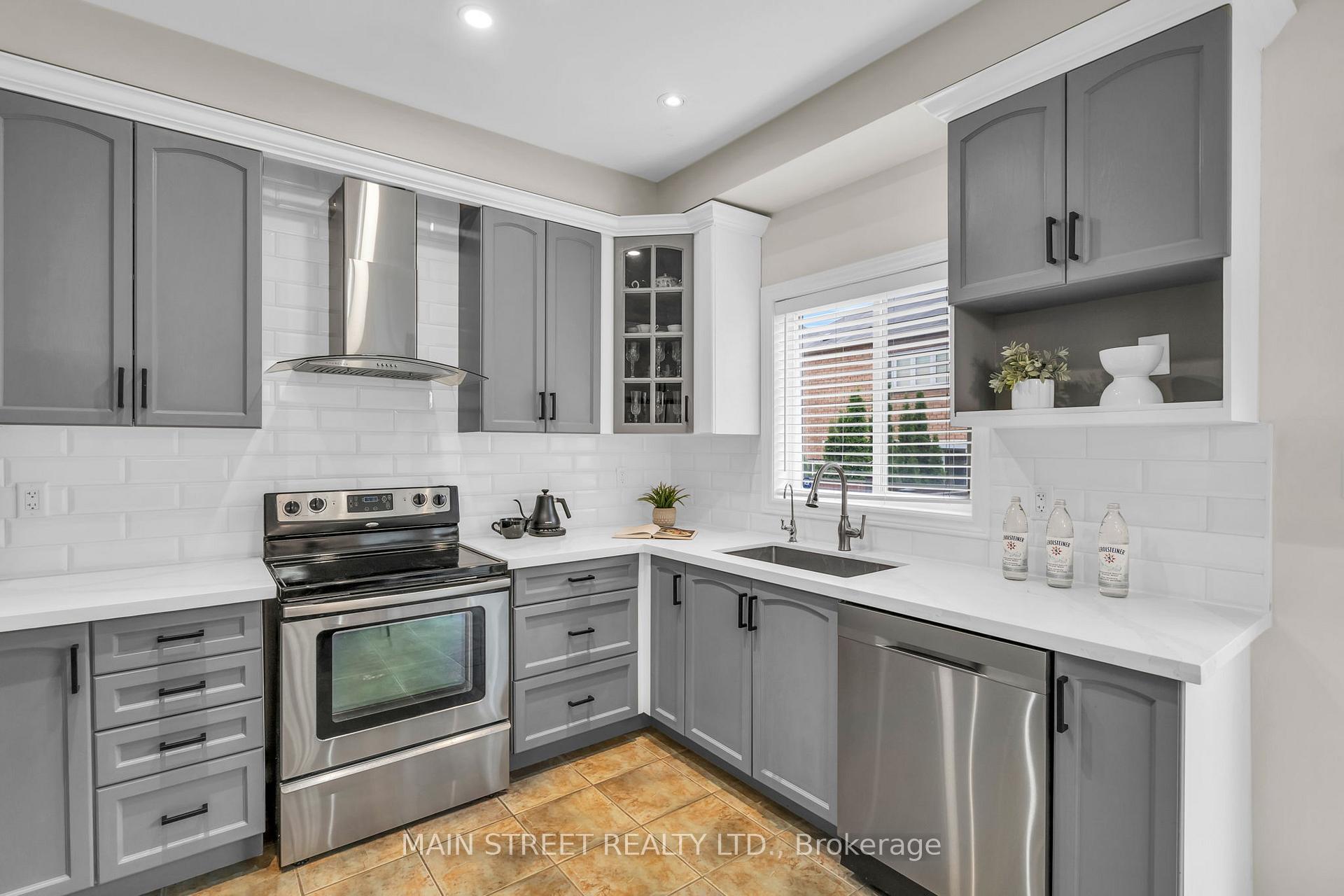 Photo 7 of 90 Moderna Drive, Vaughan, Vellore Village — HOMEH