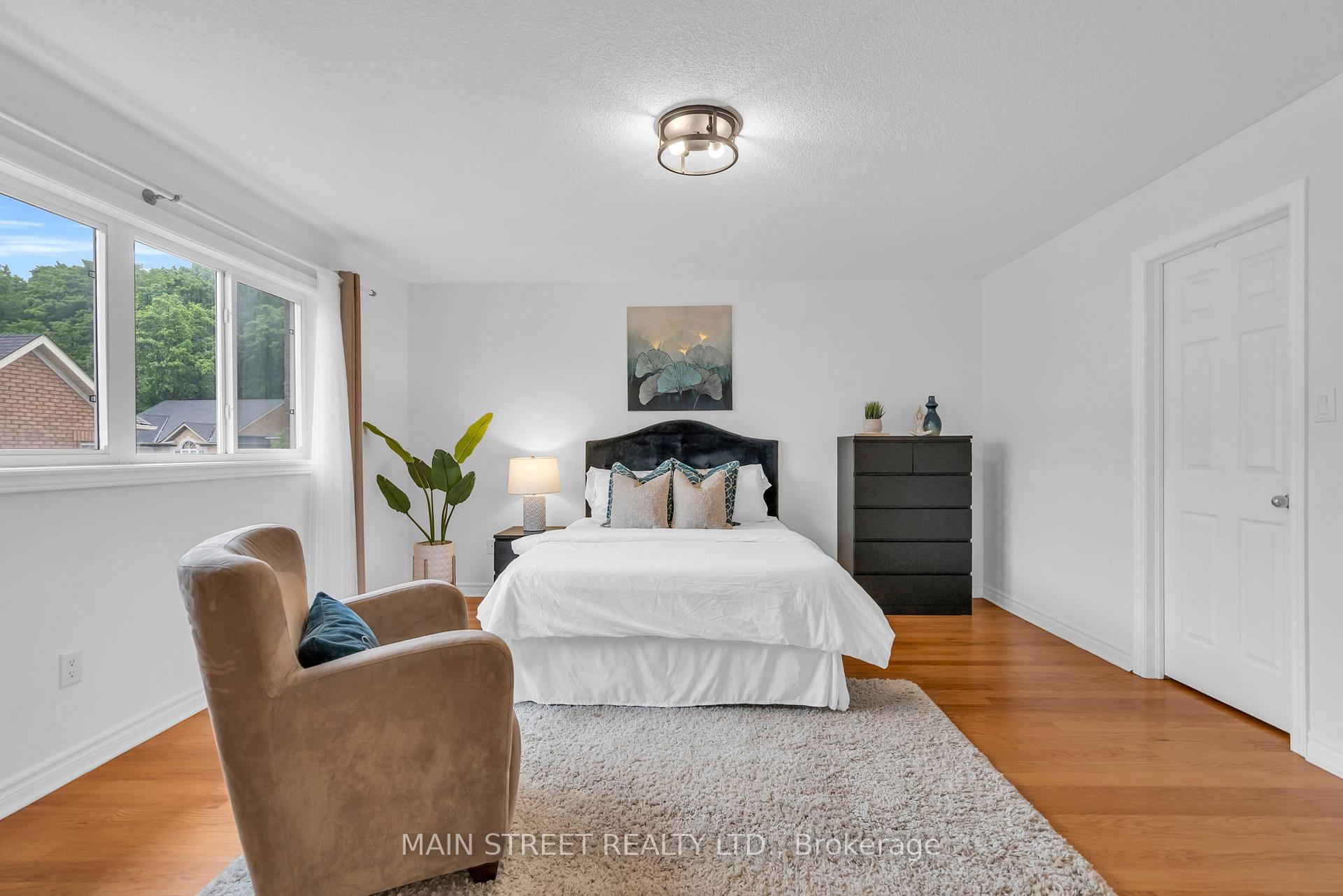 Photo 9 of 90 Moderna Drive, Vaughan, Vellore Village — HOMEH