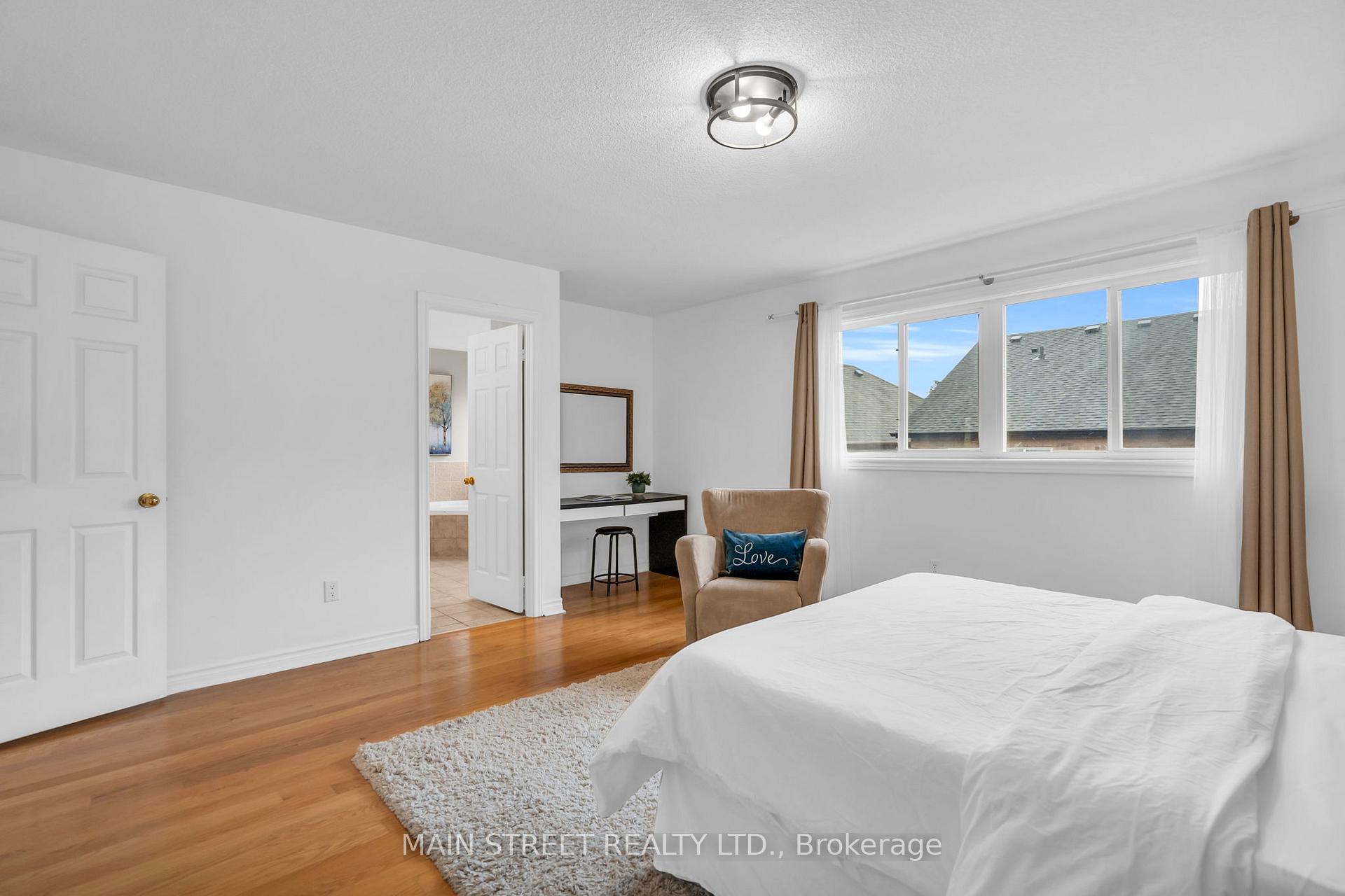 Photo 11 of 90 Moderna Drive, Vaughan, Vellore Village — HOMEH