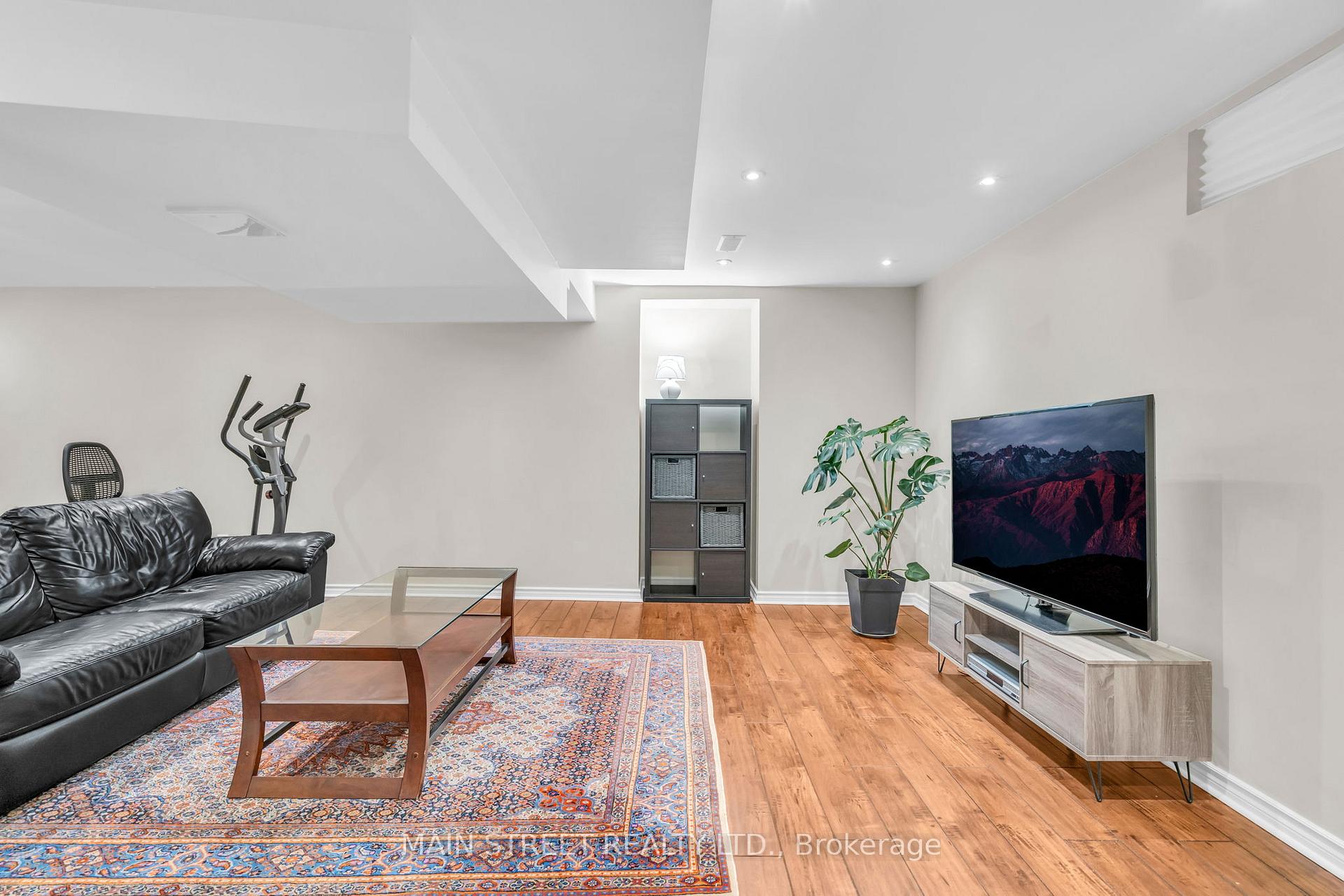 Photo 18 of 90 Moderna Drive, Vaughan, Vellore Village — HOMEH