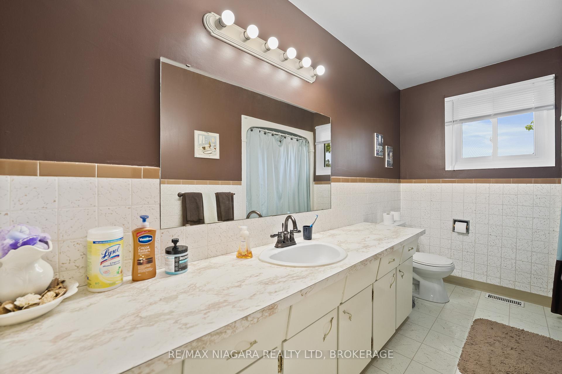Photo 10 of 28 Hendershot Avenue, Welland, Lincoln/Crowland — HOMEH