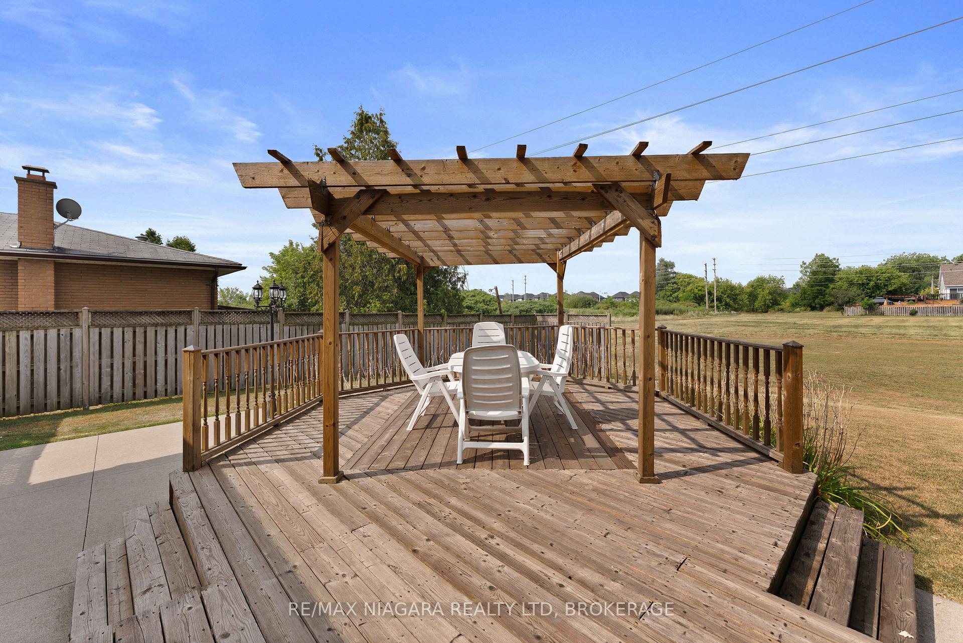 Photo 25 of 28 Hendershot Avenue, Welland, Lincoln/Crowland — HOMEH
