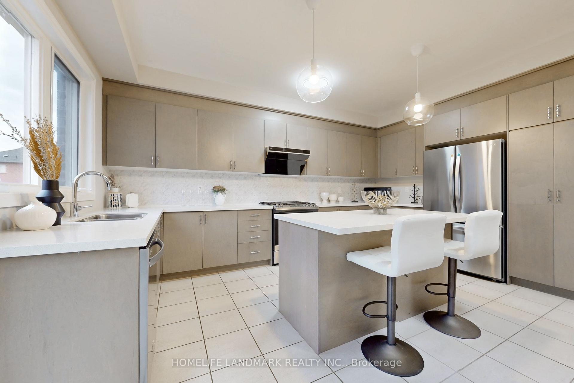 Photo 12 of 45 Willow Street, Markham, Wismer — HOMEH