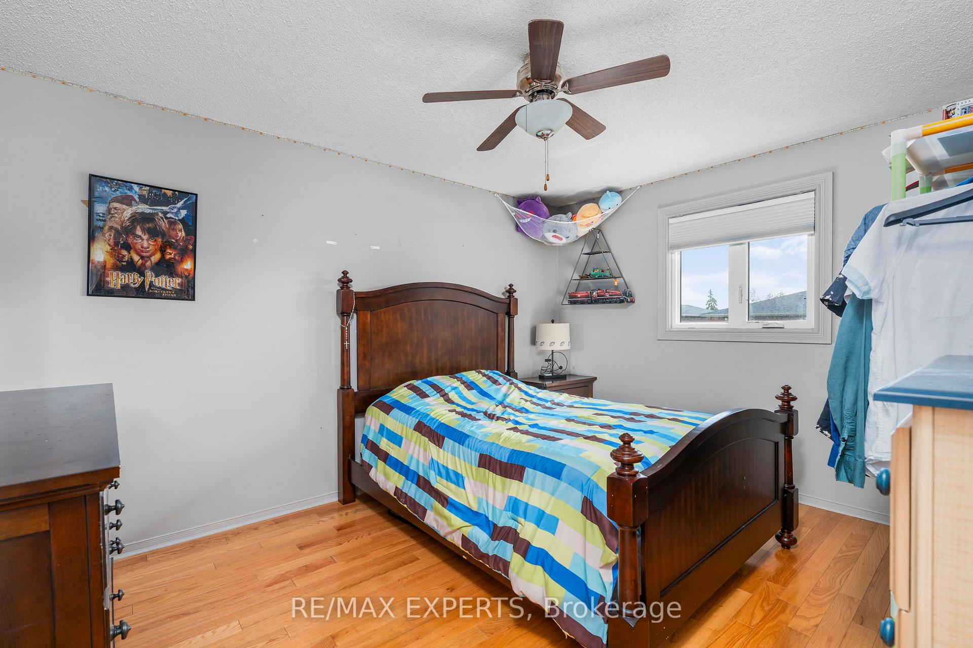 Photo 22 of 231 Ridgefield Crescent, Vaughan, Maple — HOMEH