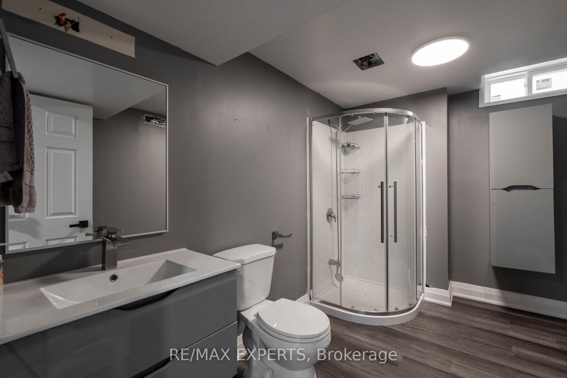 Photo 26 of 231 Ridgefield Crescent, Vaughan, Maple — HOMEH