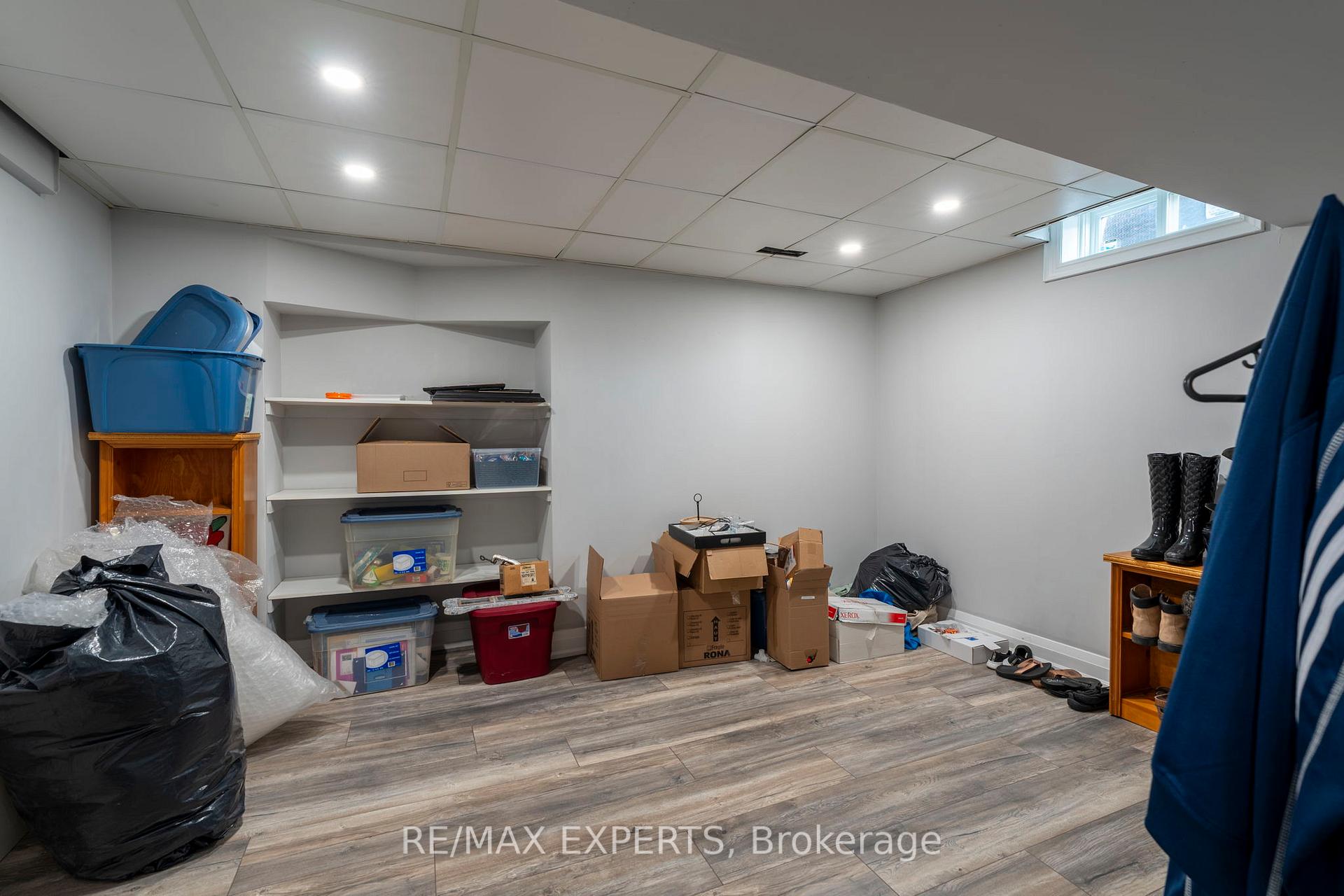 Photo 27 of 231 Ridgefield Crescent, Vaughan, Maple — HOMEH