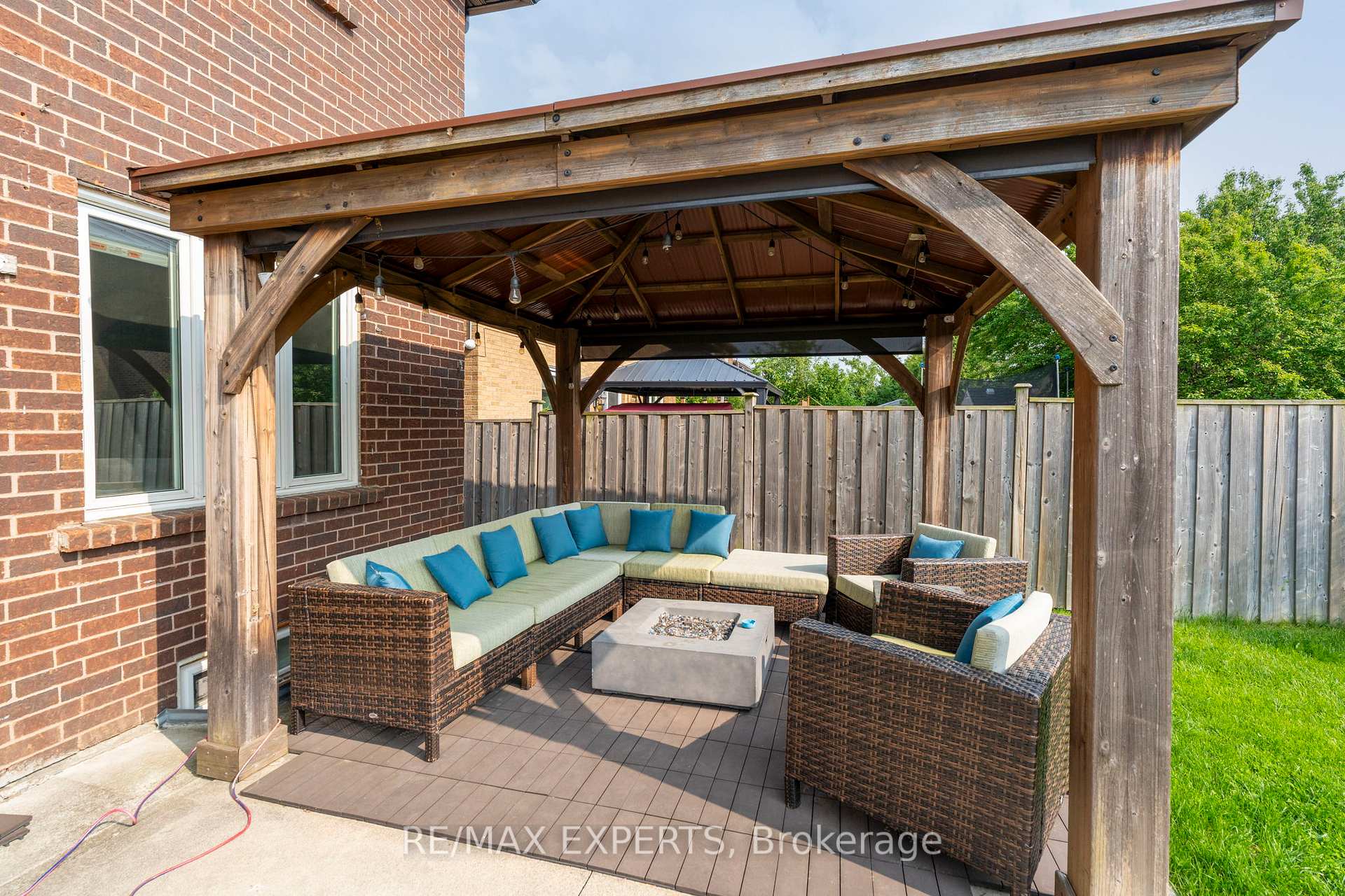 Photo 31 of 231 Ridgefield Crescent, Vaughan, Maple — HOMEH