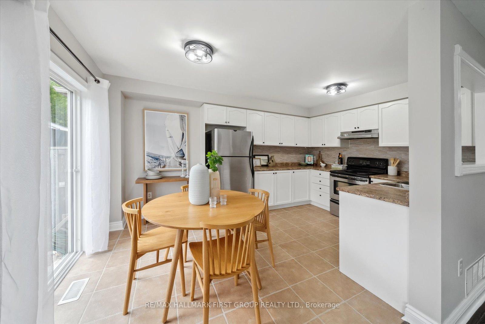 Photo 14 of 69 Vanguard Drive, Whitby, Brooklin — HOMEH