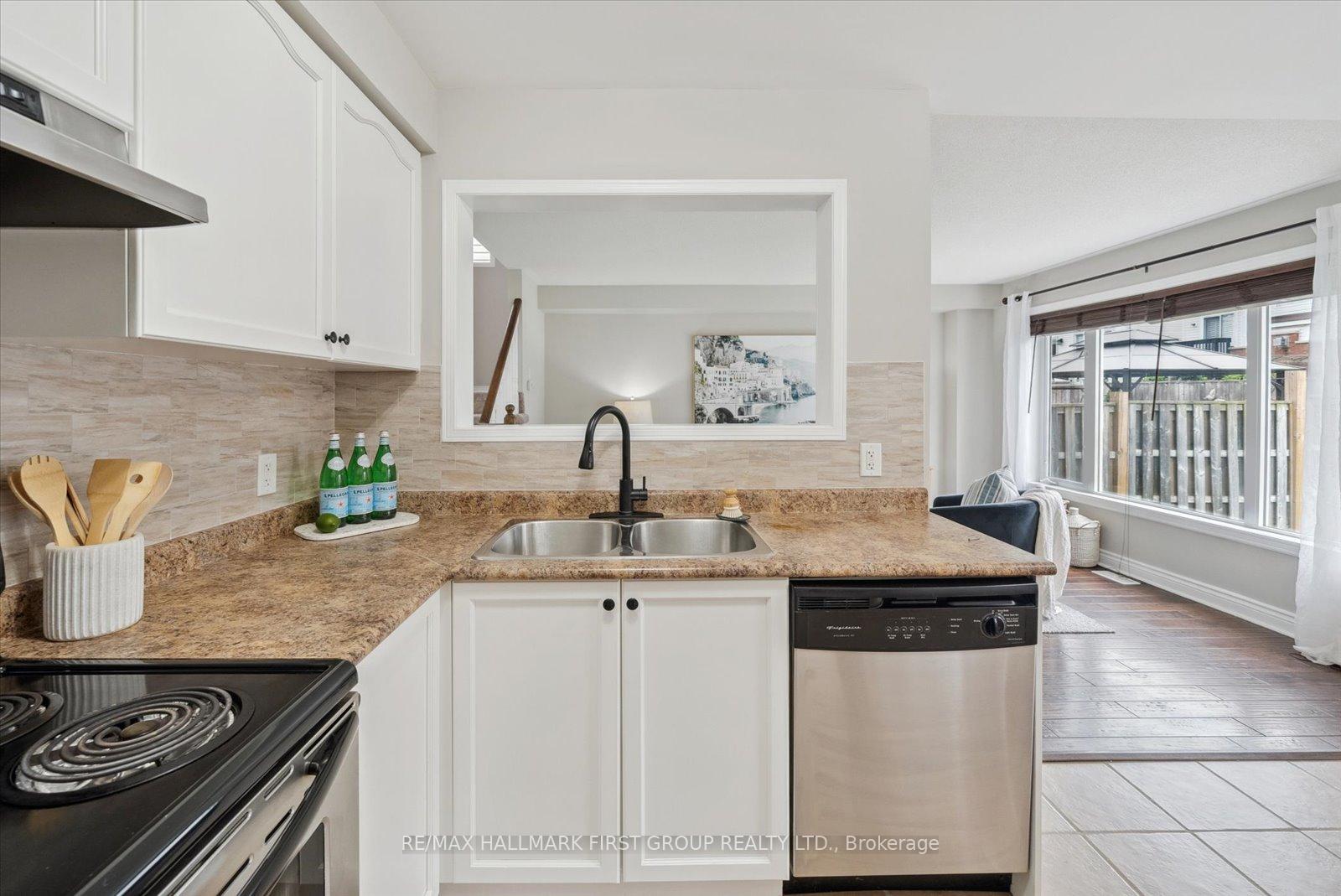 Photo 18 of 69 Vanguard Drive, Whitby, Brooklin — HOMEH