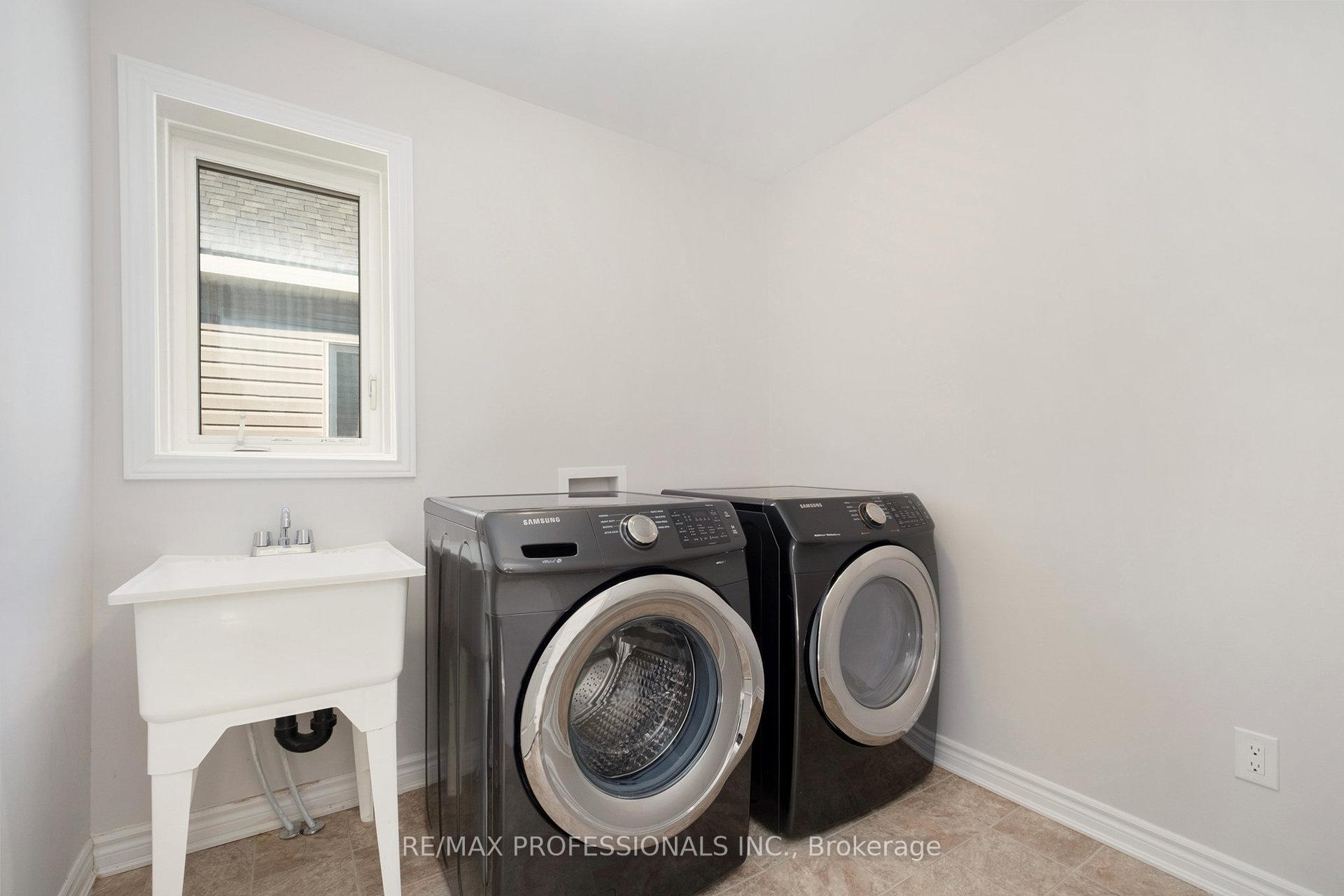 Photo 8 of 2241 Watercolours Way, Ottawa, Barrhaven - Half Moon Bay — HOMEH