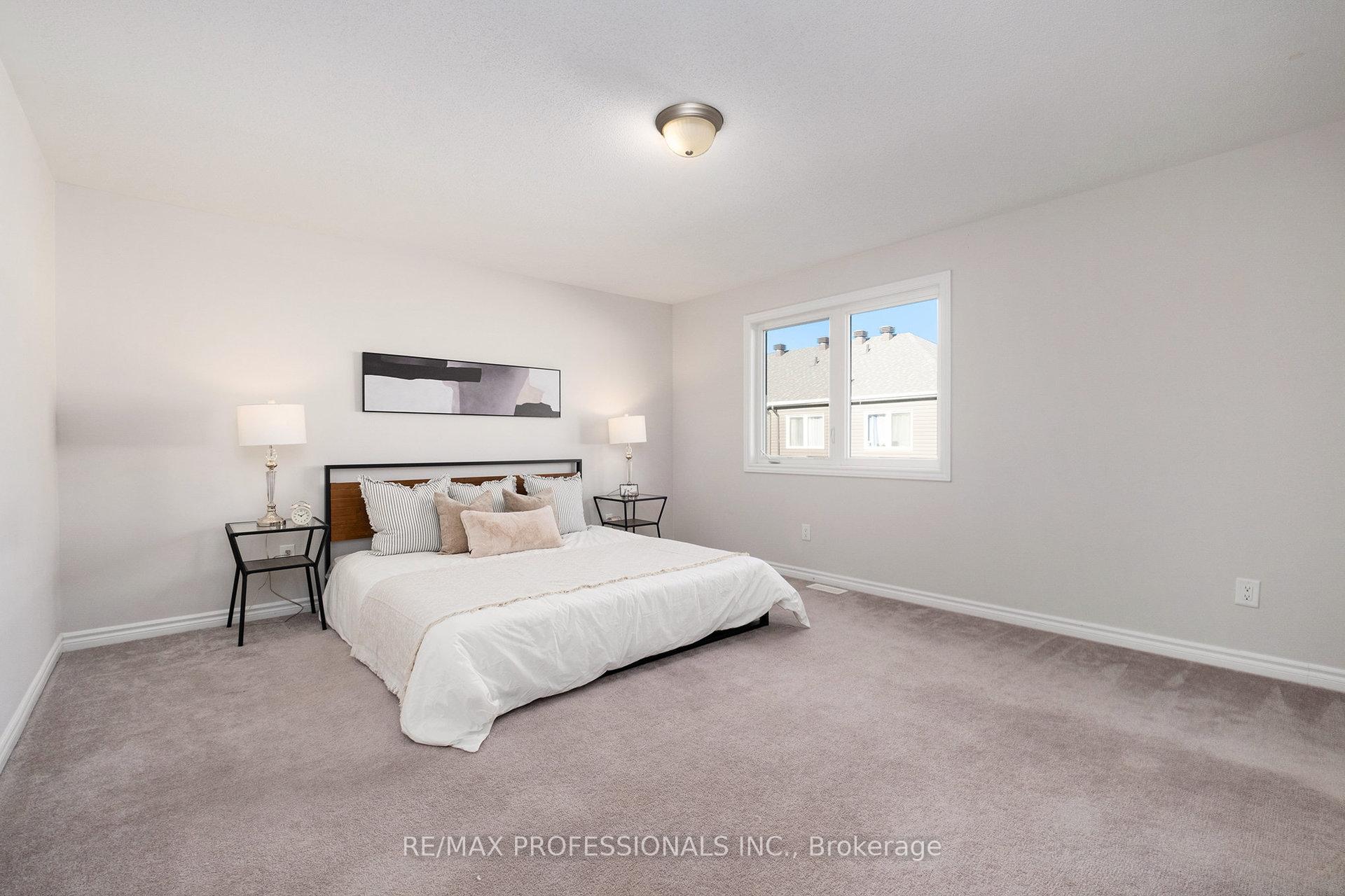 Photo 12 of 2241 Watercolours Way, Ottawa, Barrhaven - Half Moon Bay — HOMEH