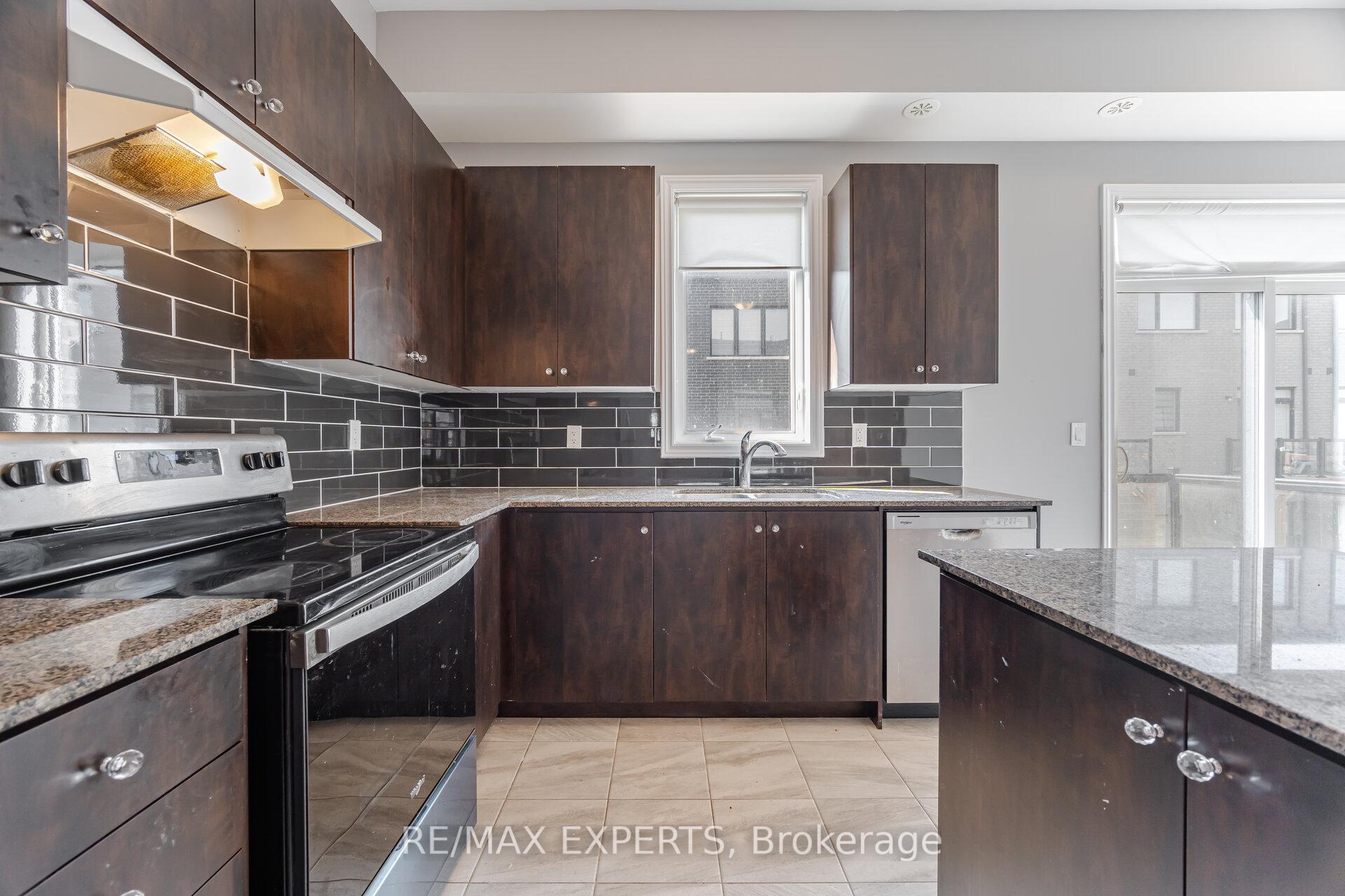 Photo 14 of 29 Quilico Road, Vaughan, Elder Mills — HOMEH