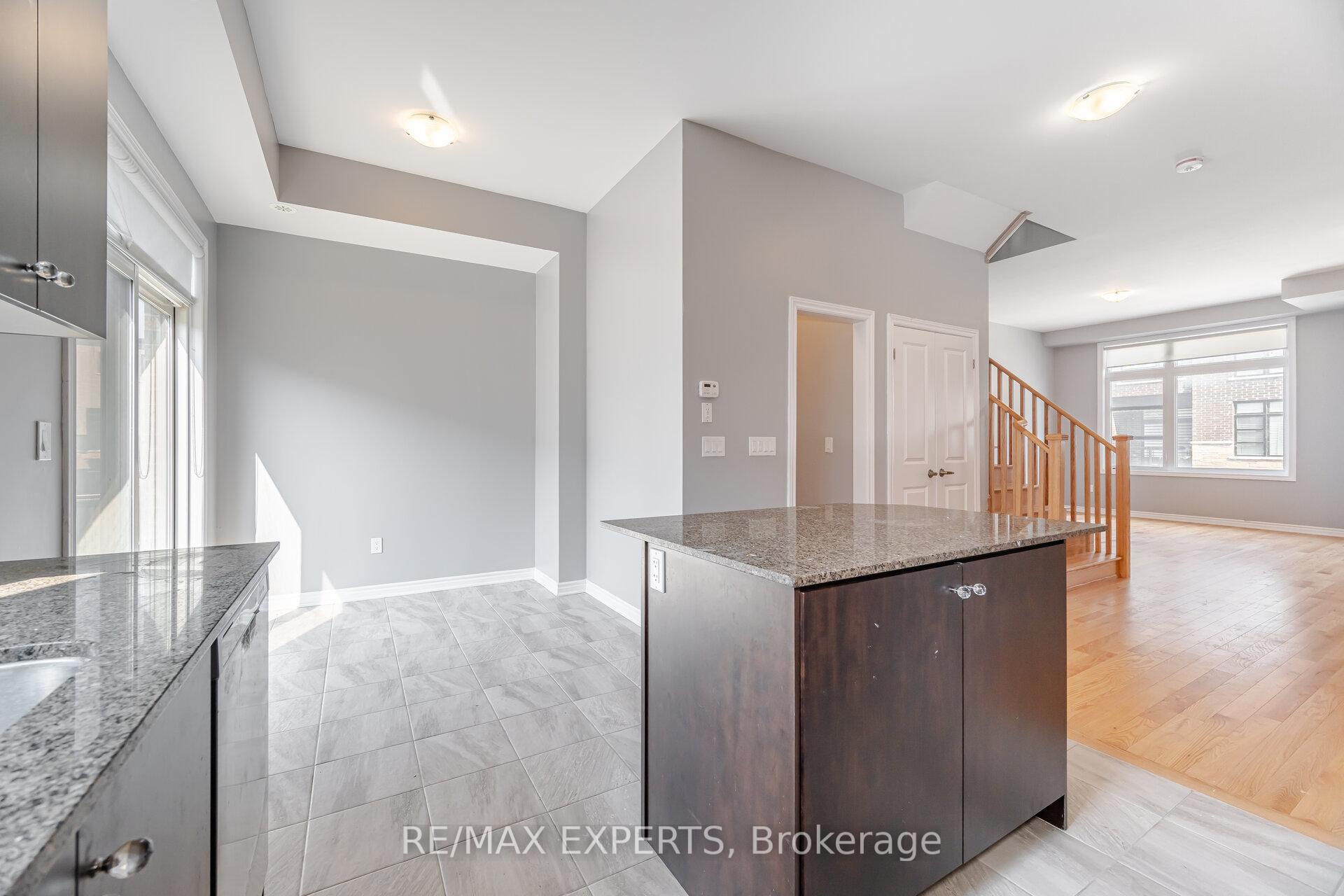 Photo 15 of 29 Quilico Road, Vaughan, Elder Mills — HOMEH