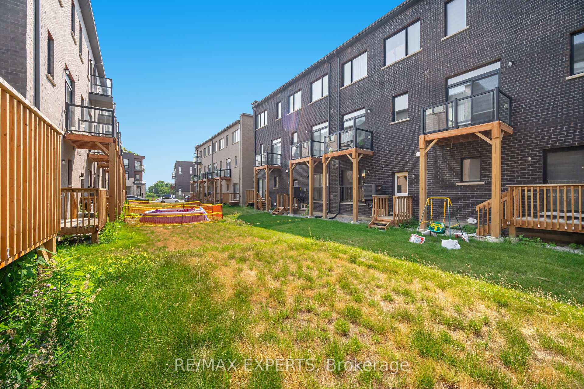 Photo 37 of 29 Quilico Road, Vaughan, Elder Mills — HOMEH