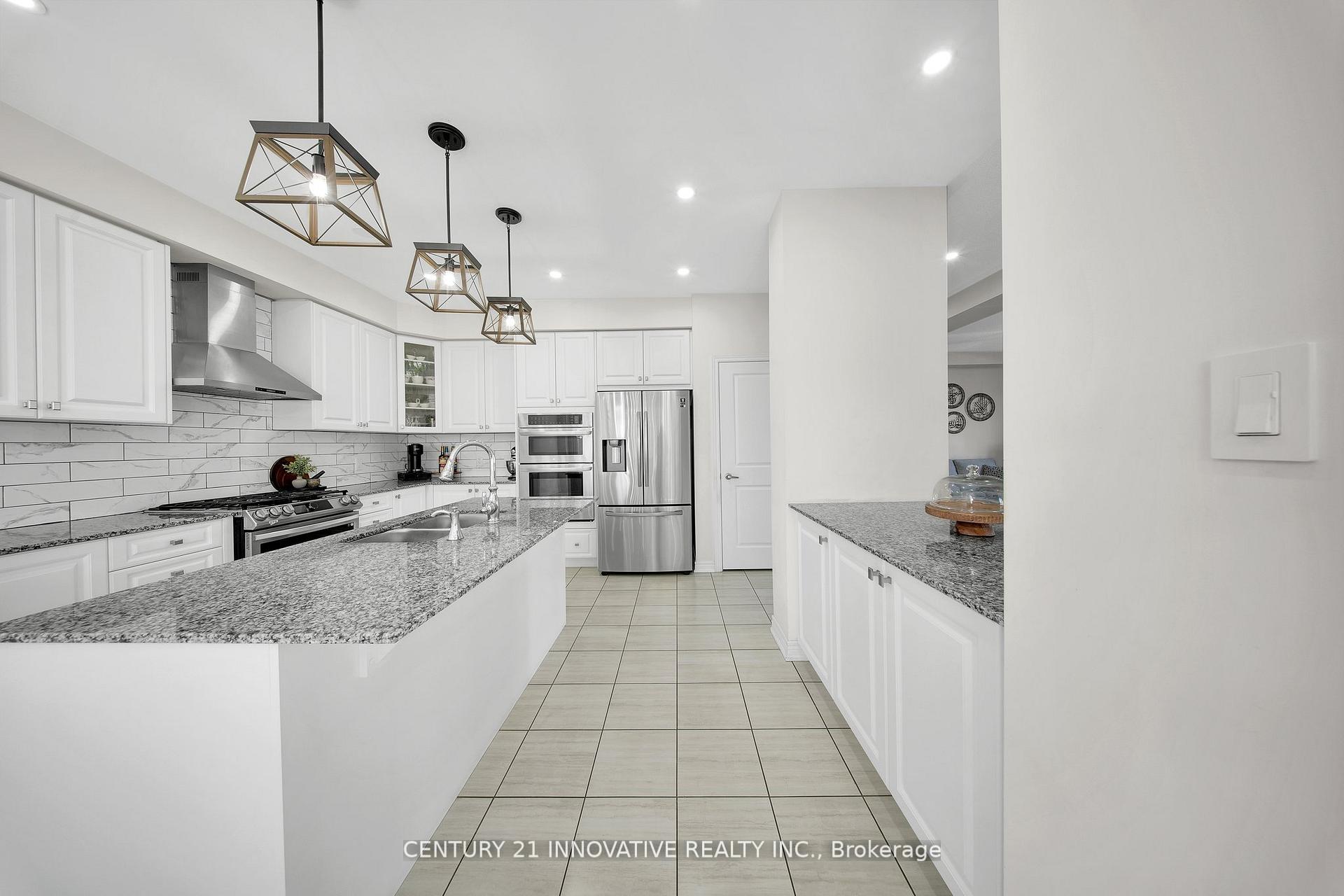 Photo 10 of 23 Walter Clifford Nesbitt Drive, Whitby, Rural Whitby — HOMEH