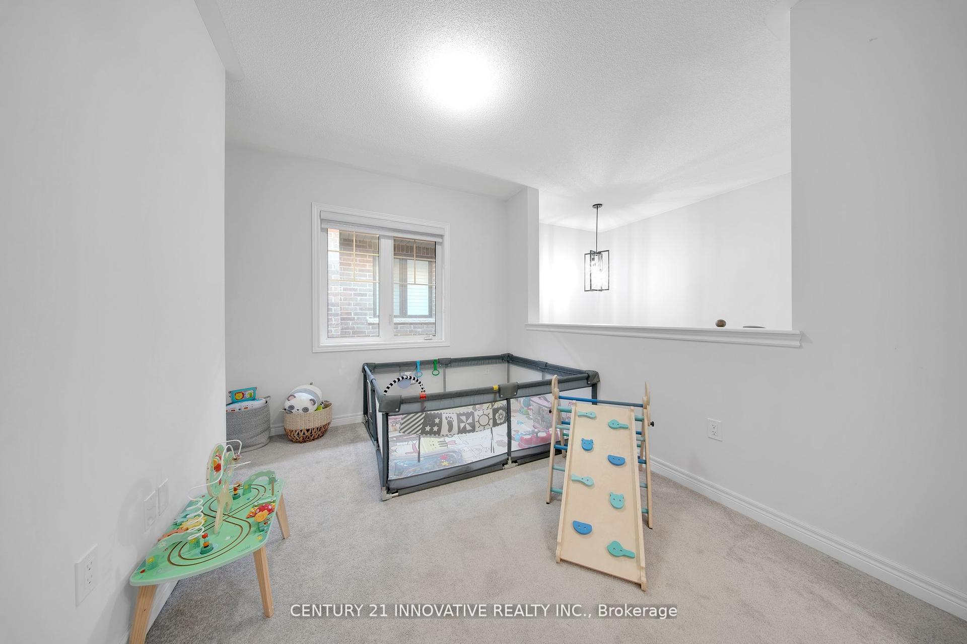 Photo 16 of 23 Walter Clifford Nesbitt Drive, Whitby, Rural Whitby — HOMEH