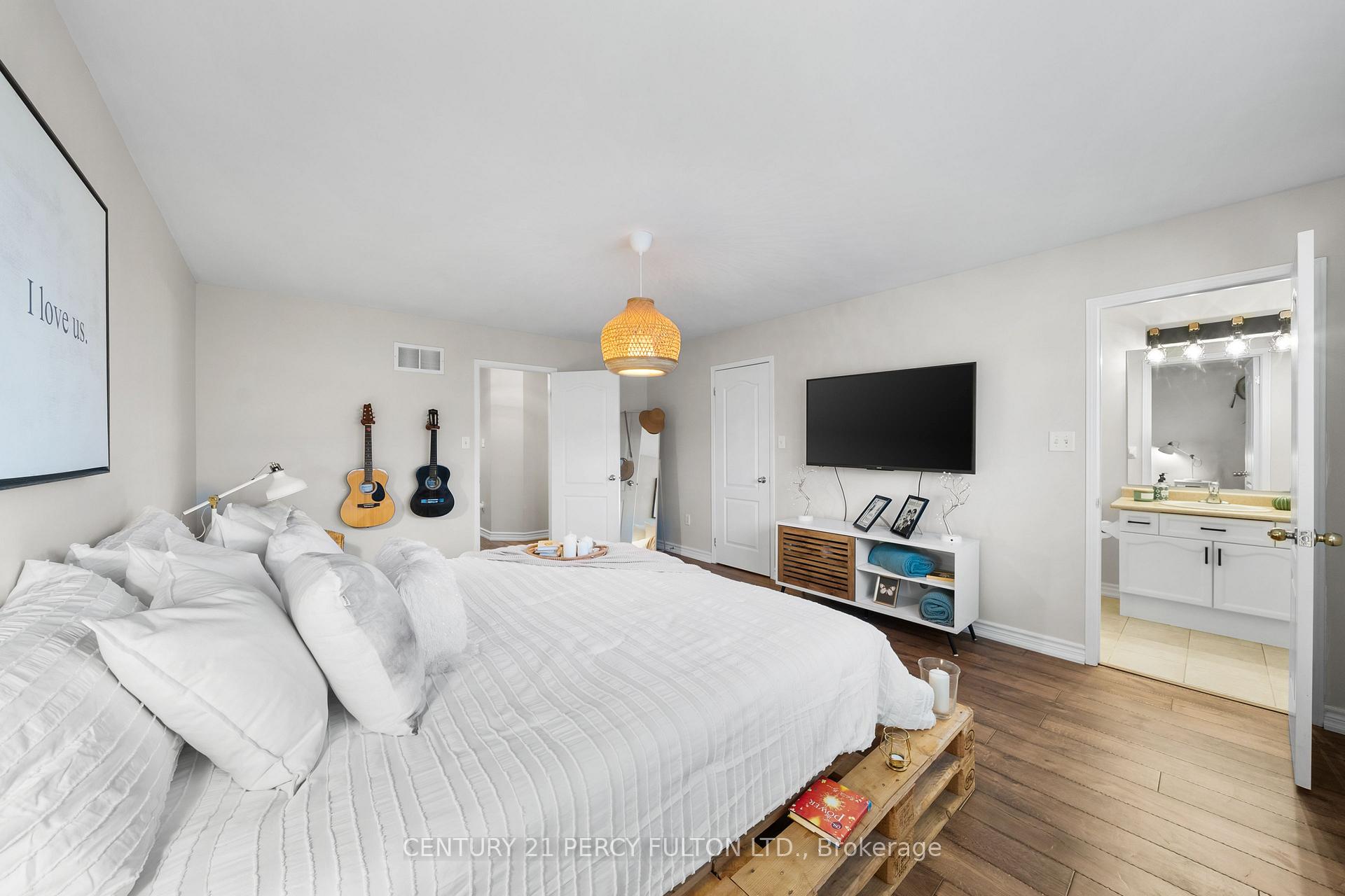 Photo 14 of 10 Colchester Street, Markham, Cornell — HOMEH