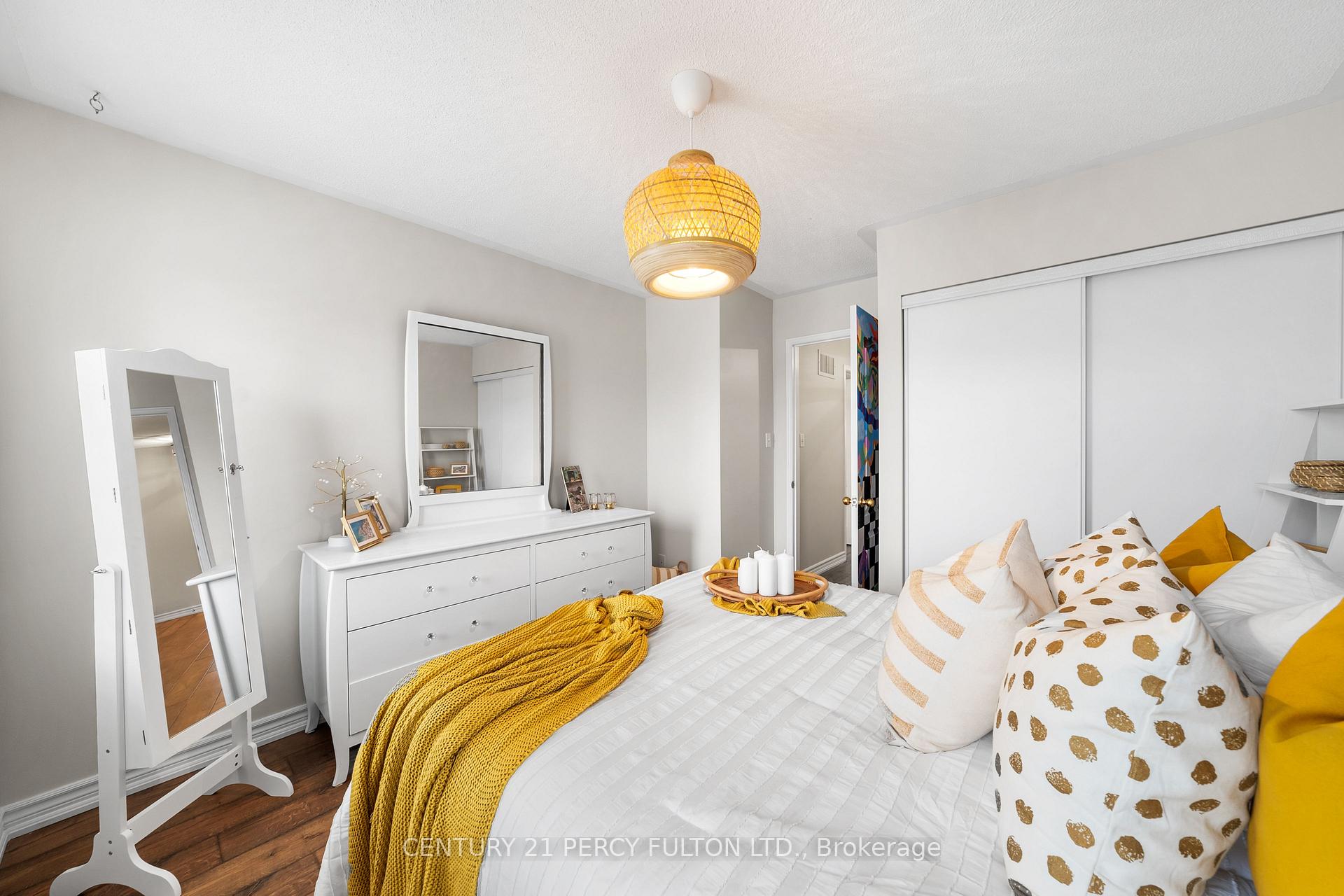 Photo 23 of 10 Colchester Street, Markham, Cornell — HOMEH