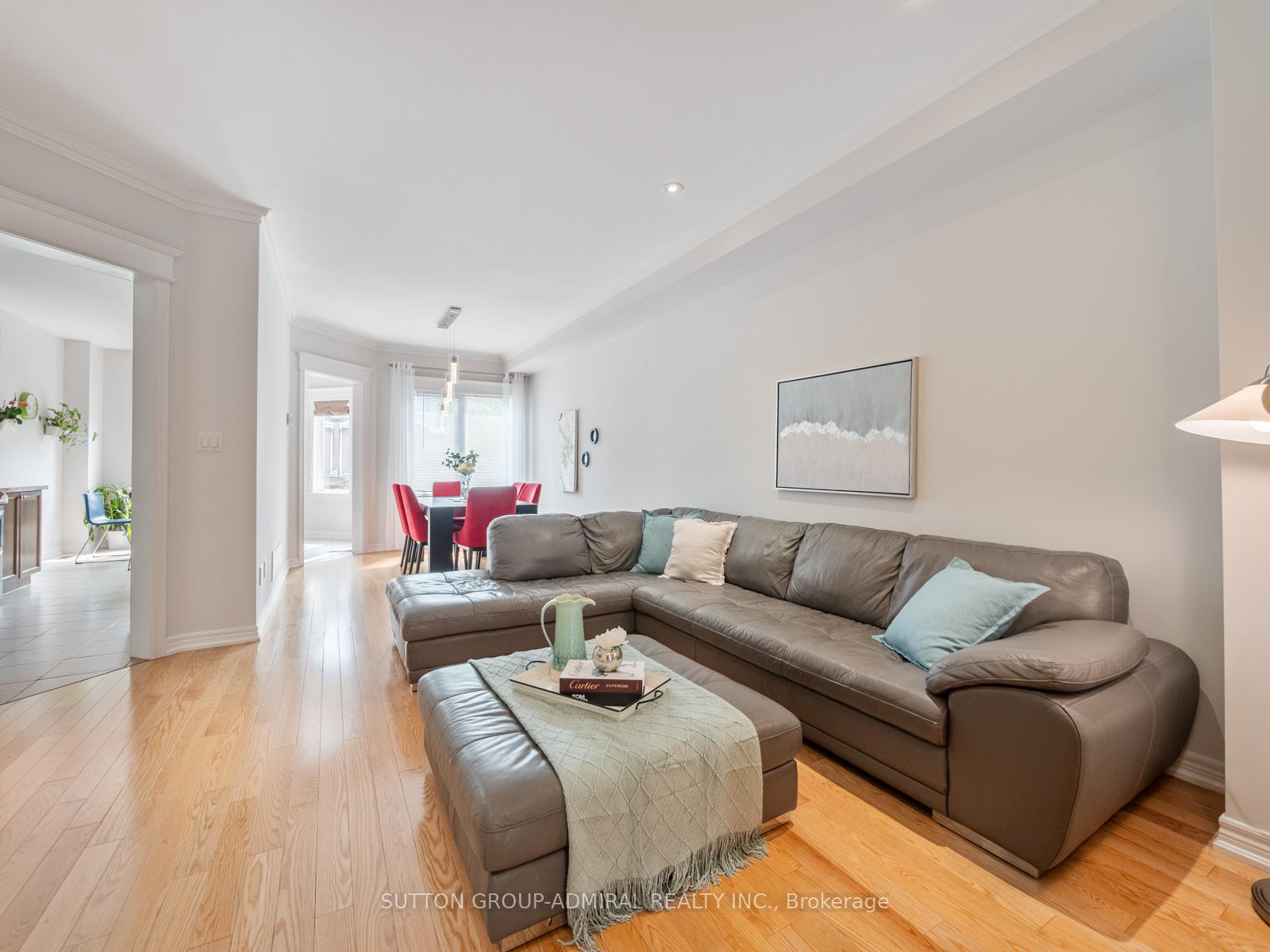 Photo 4 of 43 Mill River Drive, Vaughan, Patterson — HOMEH