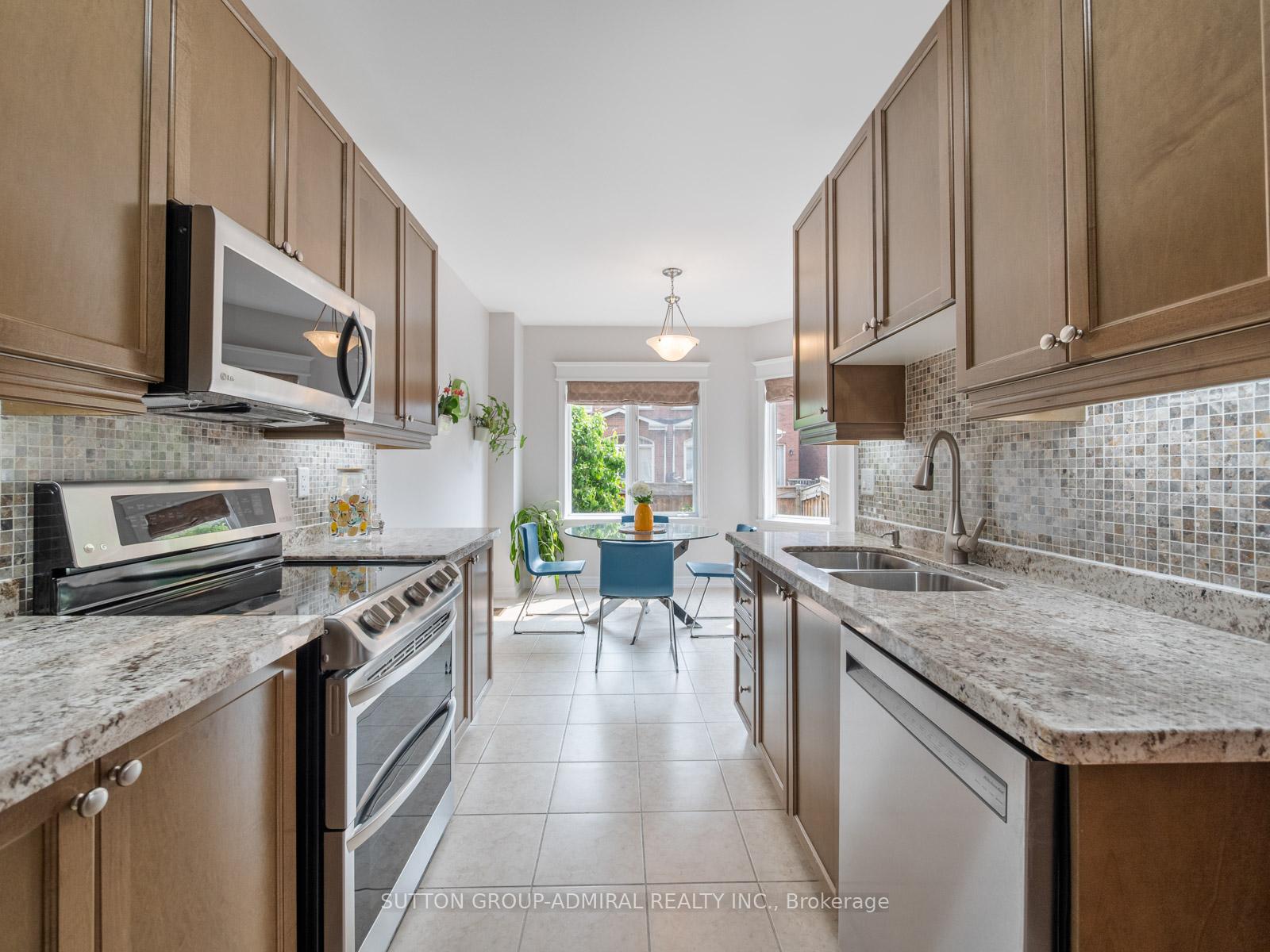 Photo 12 of 43 Mill River Drive, Vaughan, Patterson — HOMEH