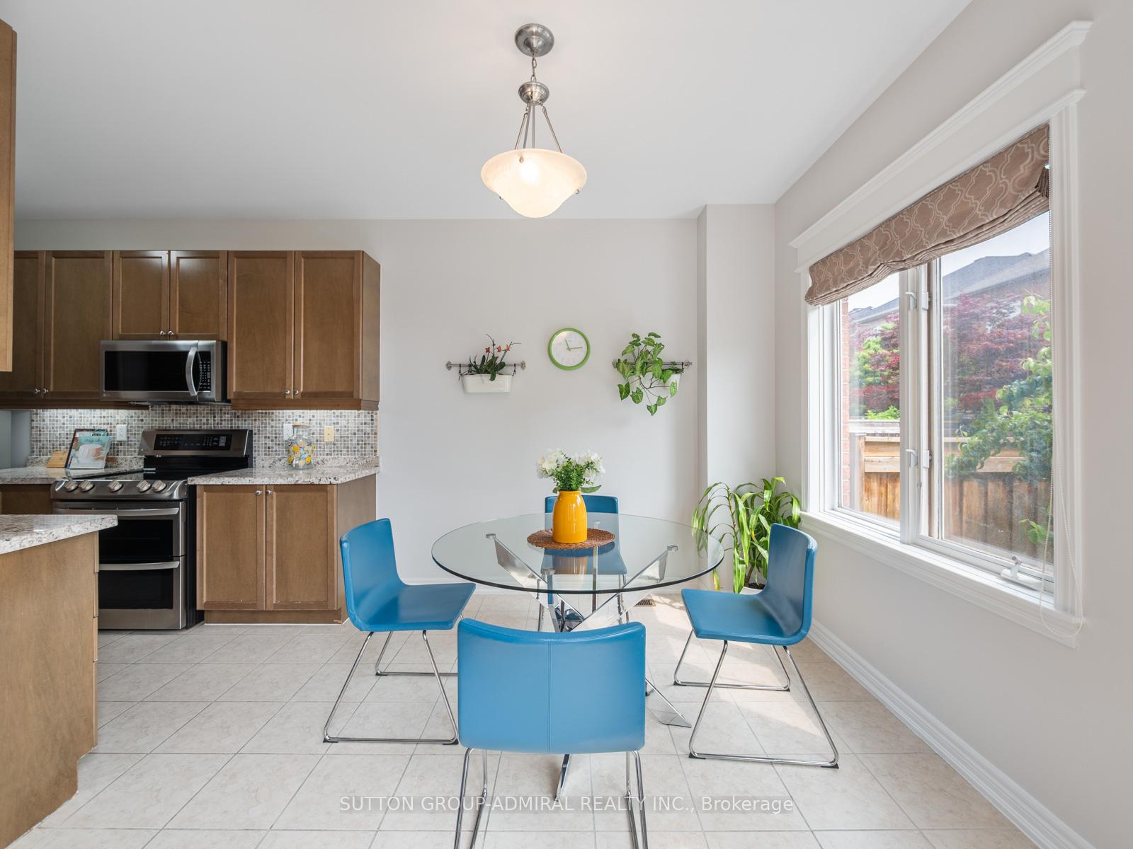Photo 16 of 43 Mill River Drive, Vaughan, Patterson — HOMEH