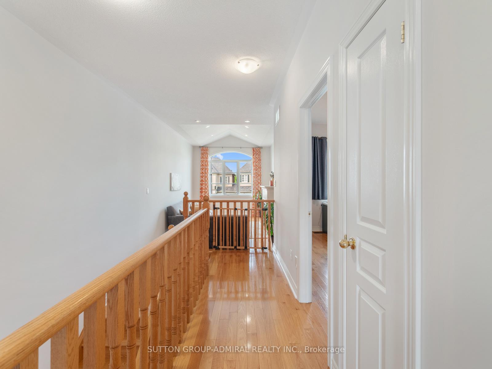 Photo 19 of 43 Mill River Drive, Vaughan, Patterson — HOMEH