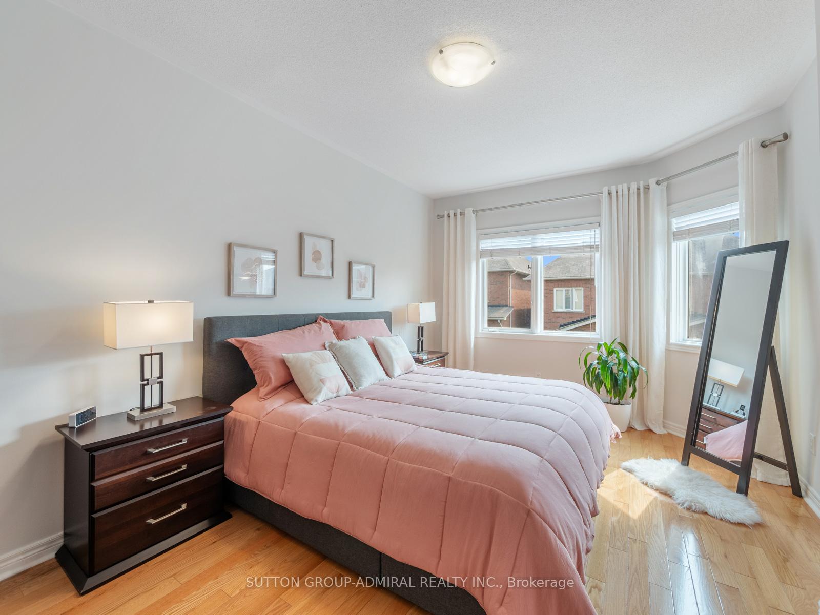 Photo 22 of 43 Mill River Drive, Vaughan, Patterson — HOMEH