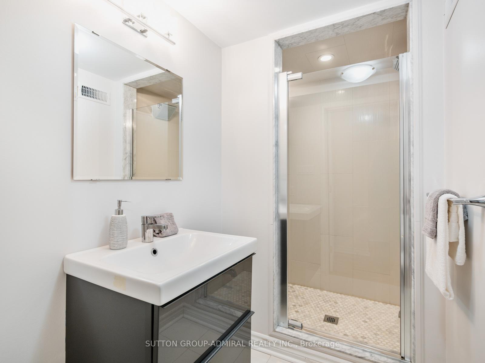 Photo 39 of 43 Mill River Drive, Vaughan, Patterson — HOMEH