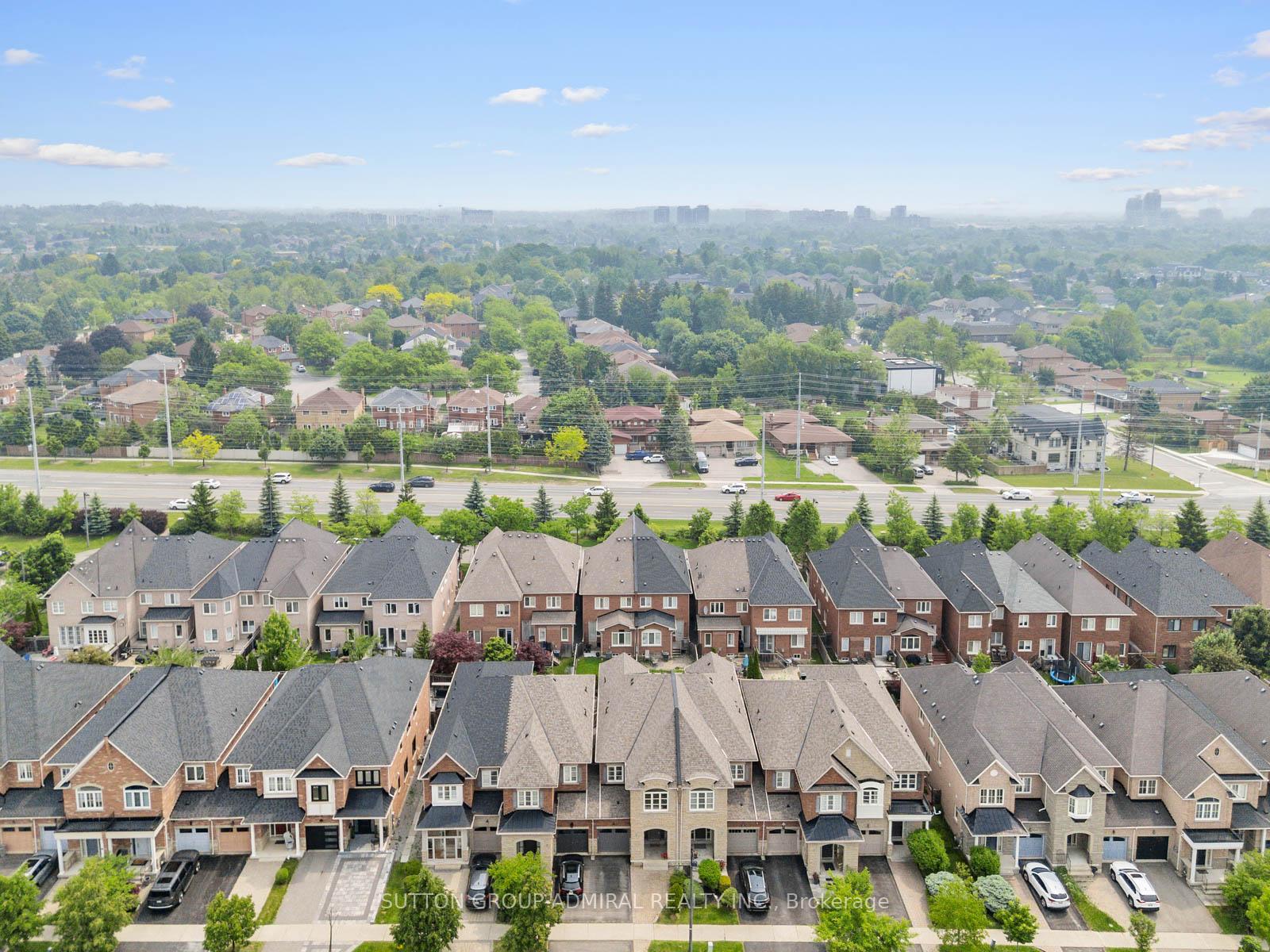 Photo 48 of 43 Mill River Drive, Vaughan, Patterson — HOMEH