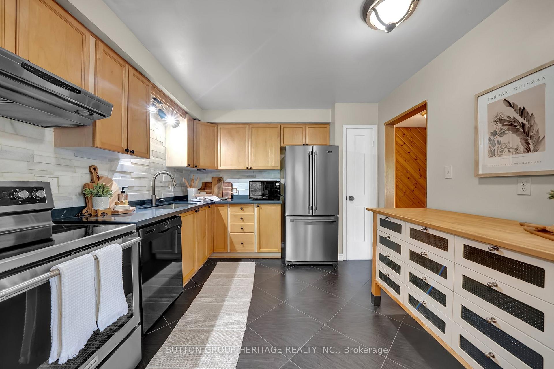 Photo 11 of 117 Guthrie Crescent, Whitby, Lynde Creek — HOMEH